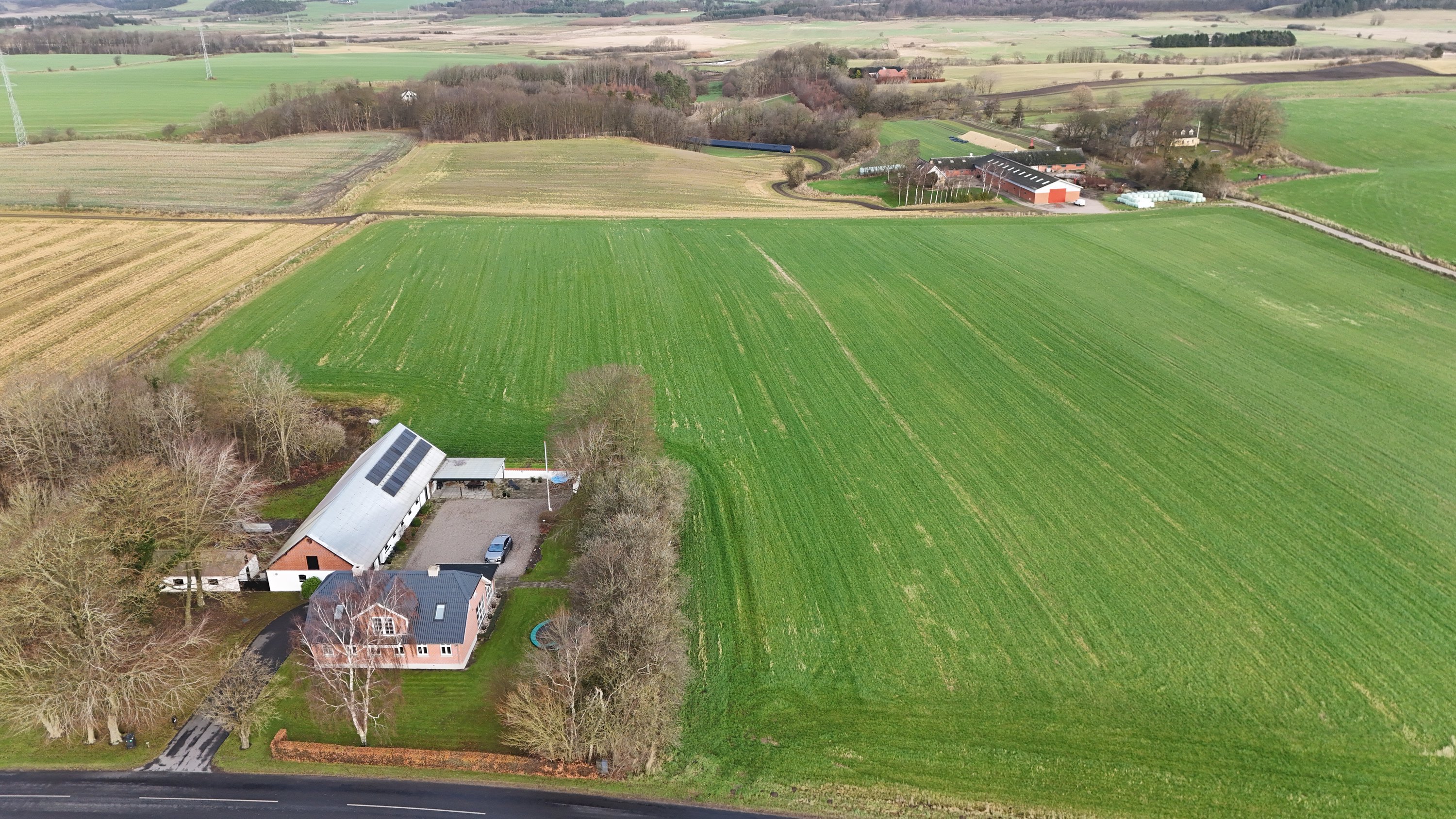 Fremhævet luftfoto billede i fuldskærmstilstand. Billede af Hannerupvej 299, 9500 Hobro