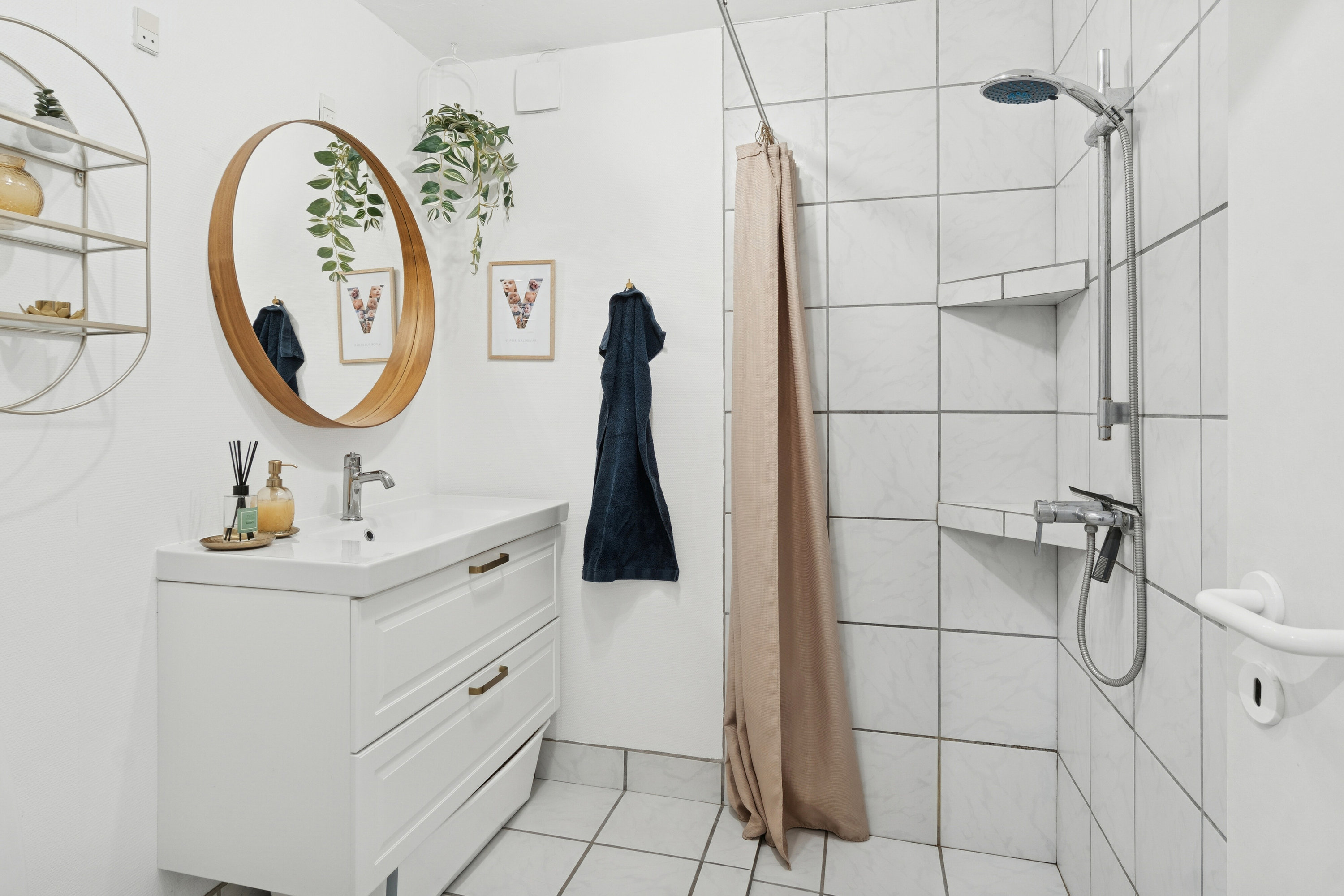 Fremhævet badeværelse billede i fuldskærmstilstand. Billede af Gl Nyrupvej 23, 4400 Kalundborg