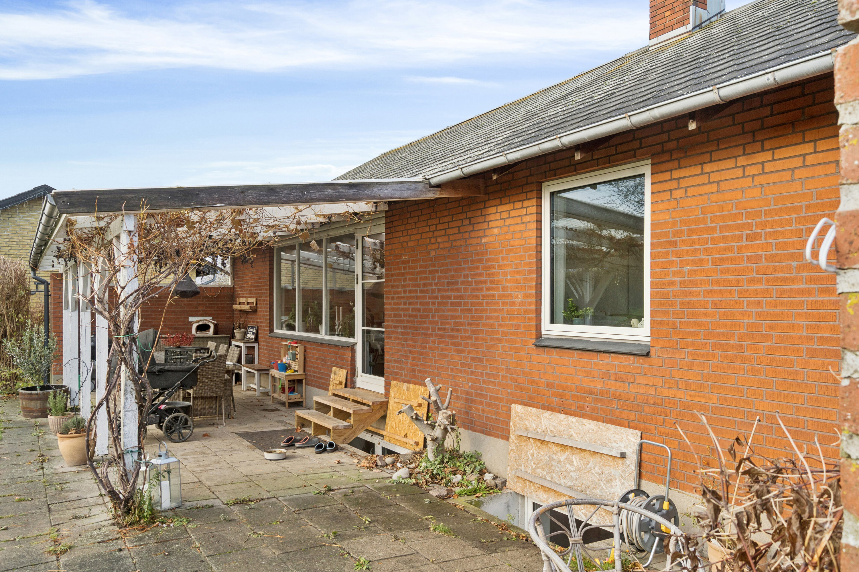 Fremhævet overdækket terrasse billede i fuldskærmstilstand. Billede af Gl Nyrupvej 23, 4400 Kalundborg