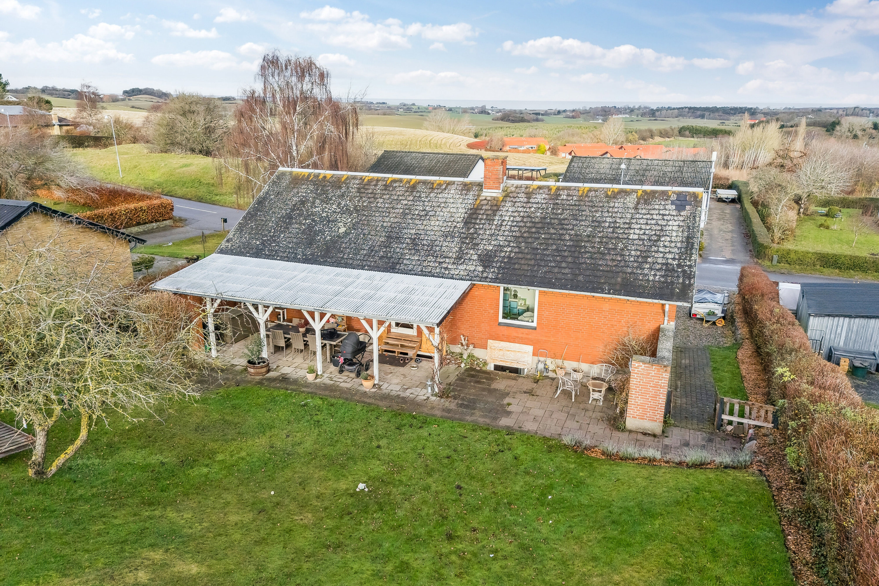 Fremhævet set fra haven billede i fuldskærmstilstand. Billede af Gl Nyrupvej 23, 4400 Kalundborg