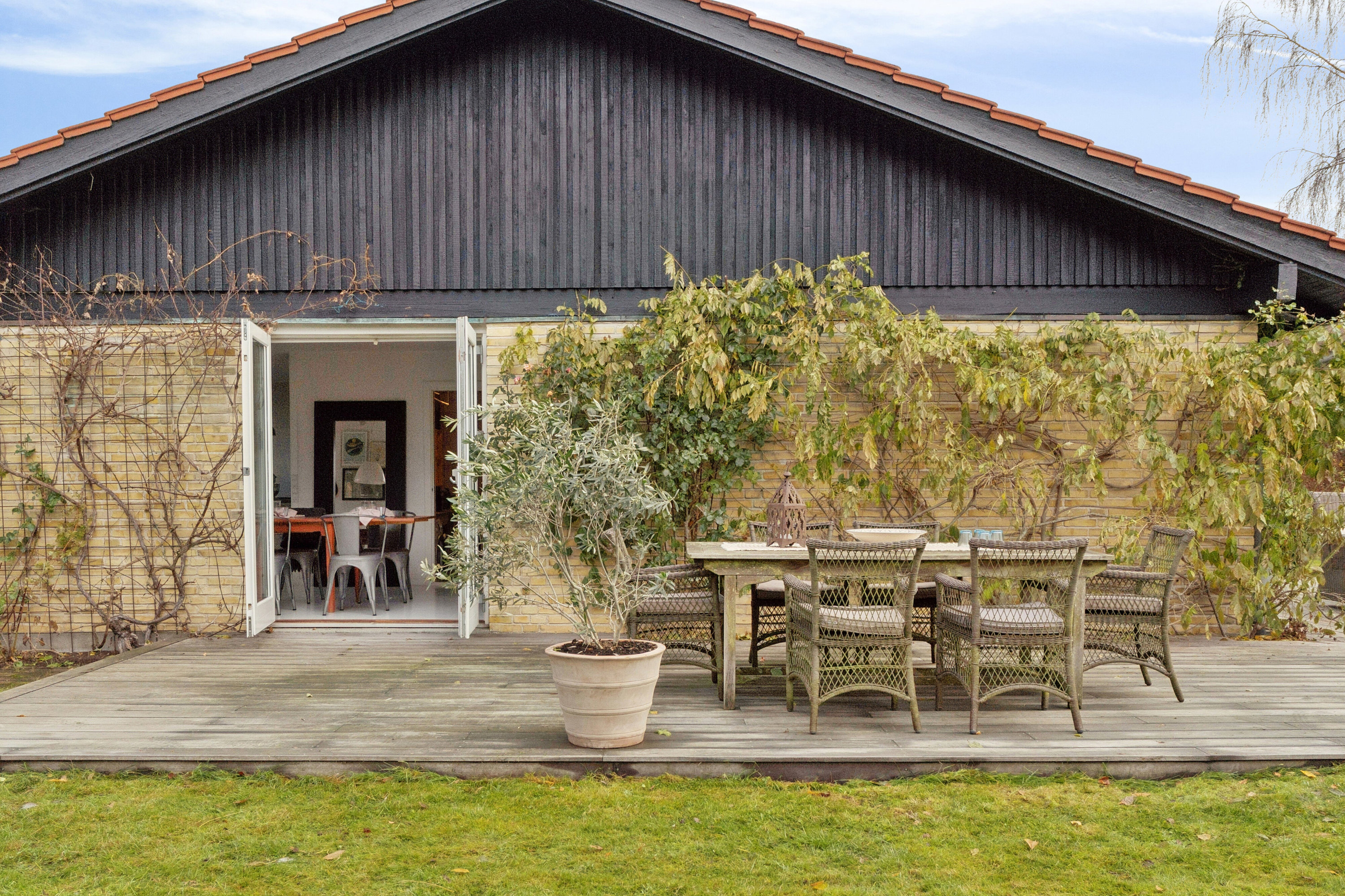 Fremhævet terrasse billede i fuldskærmstilstand. Billede af Langs Hegnet 13, 2800 Kongens Lyngby