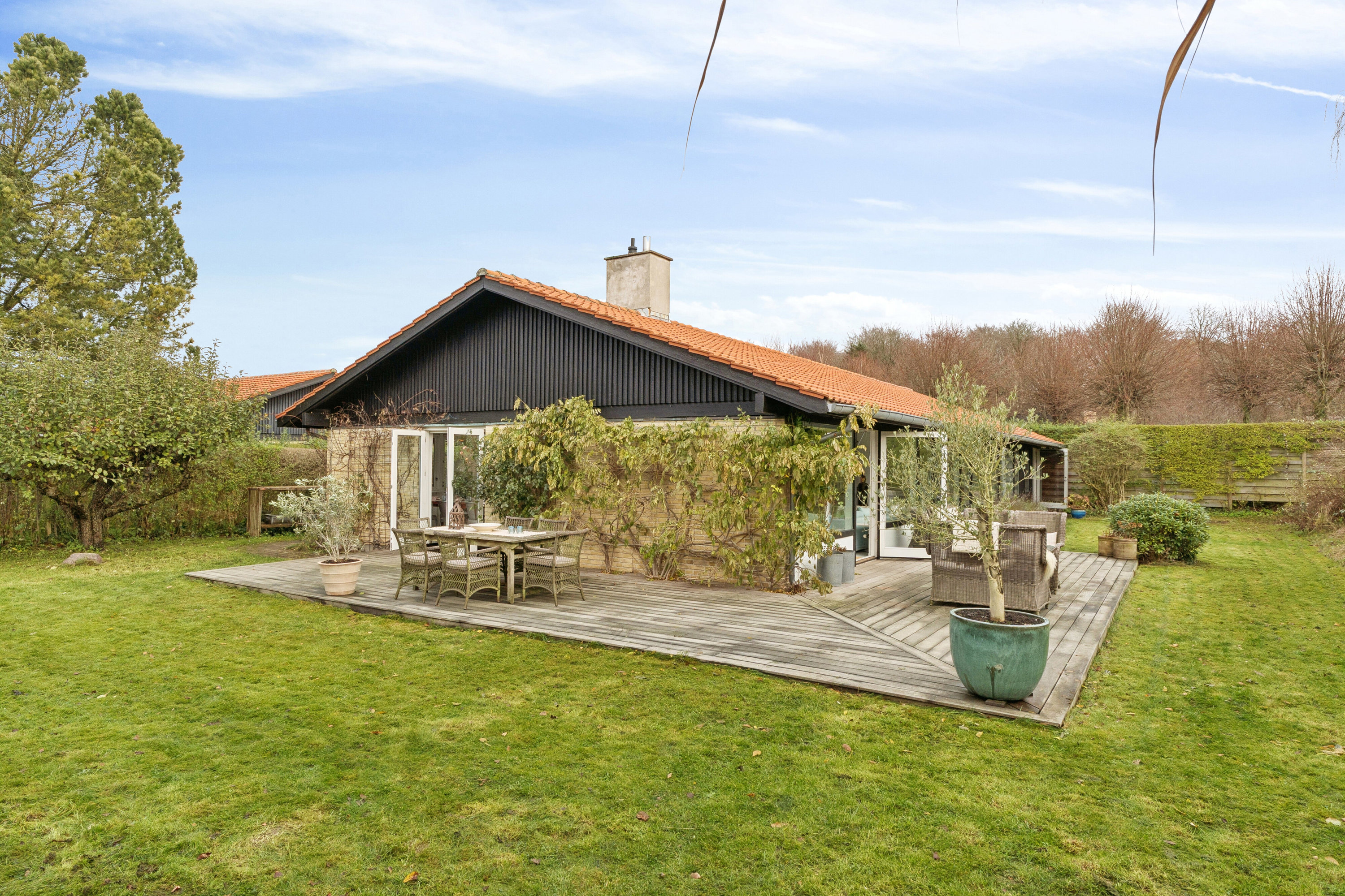 Miniaturebillede 1: set fra haven. Billede af Langs Hegnet 13, 2800 Kongens Lyngby