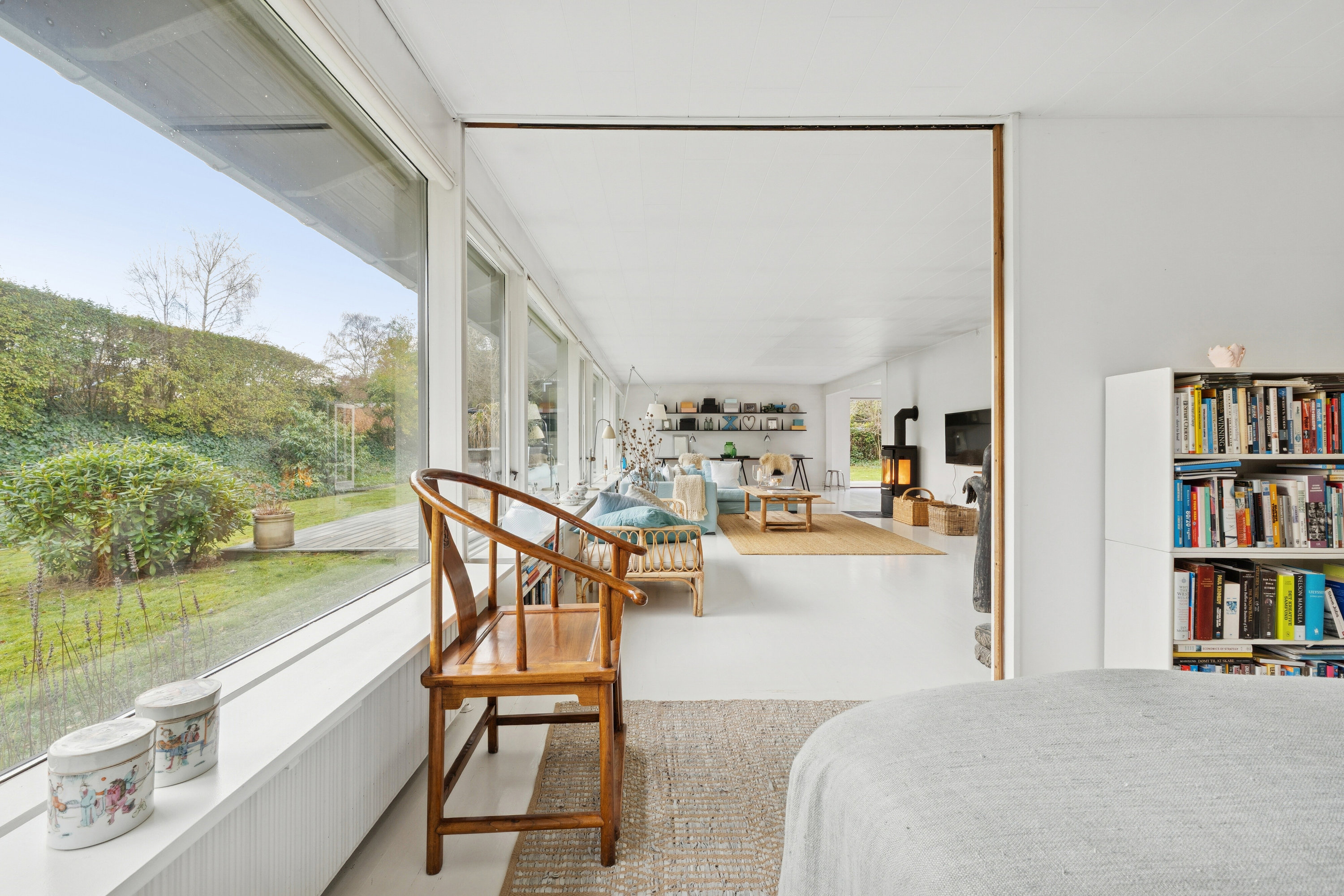 Fremhævet stue billede i fuldskærmstilstand. Billede af Langs Hegnet 13, 2800 Kongens Lyngby