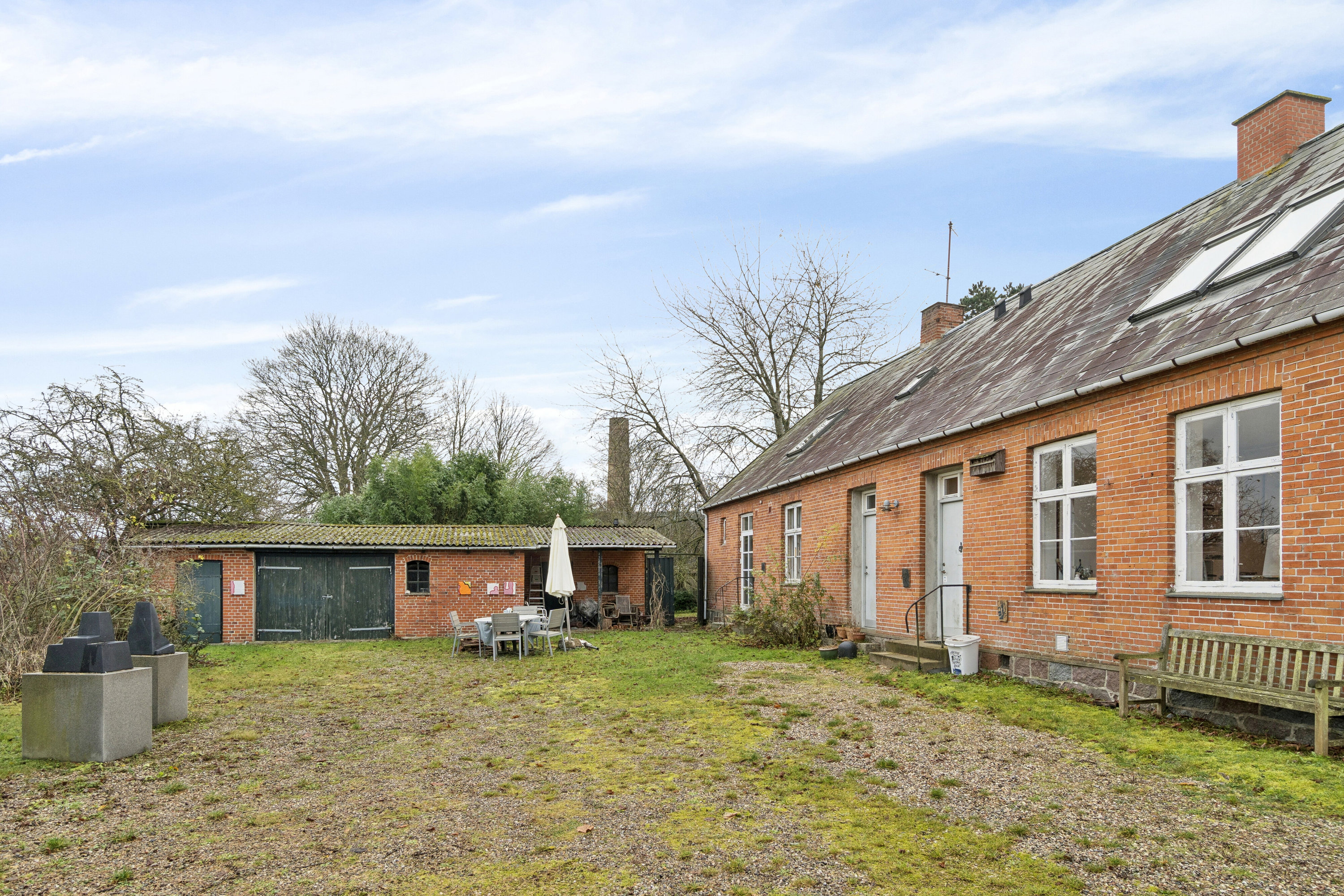 Miniaturebillede 2: udendørs. Billede af Landevejen 10, Lov, 4700 Næstved