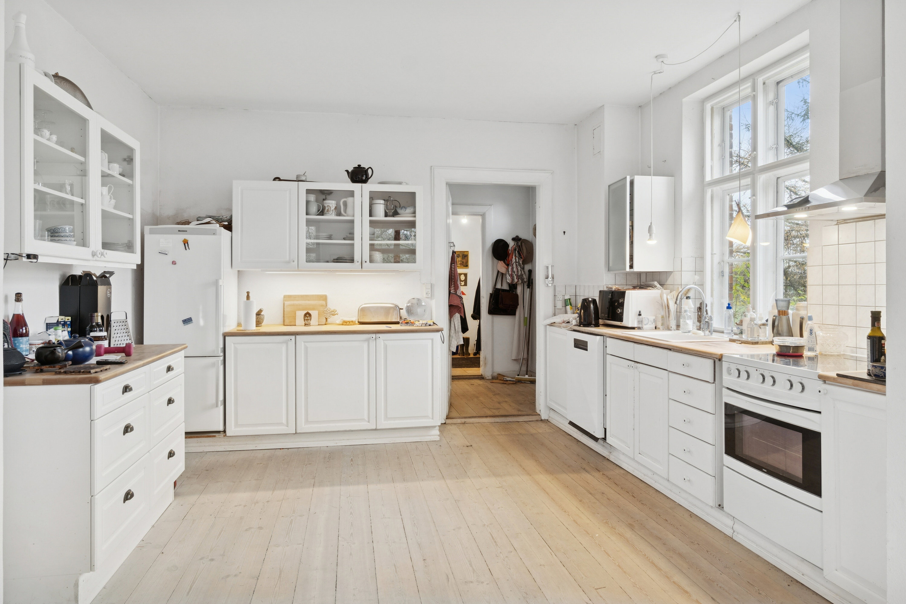 Fremhævet køkken/alrum billede i fuldskærmstilstand. Billede af Landevejen 10, Lov, 4700 Næstved