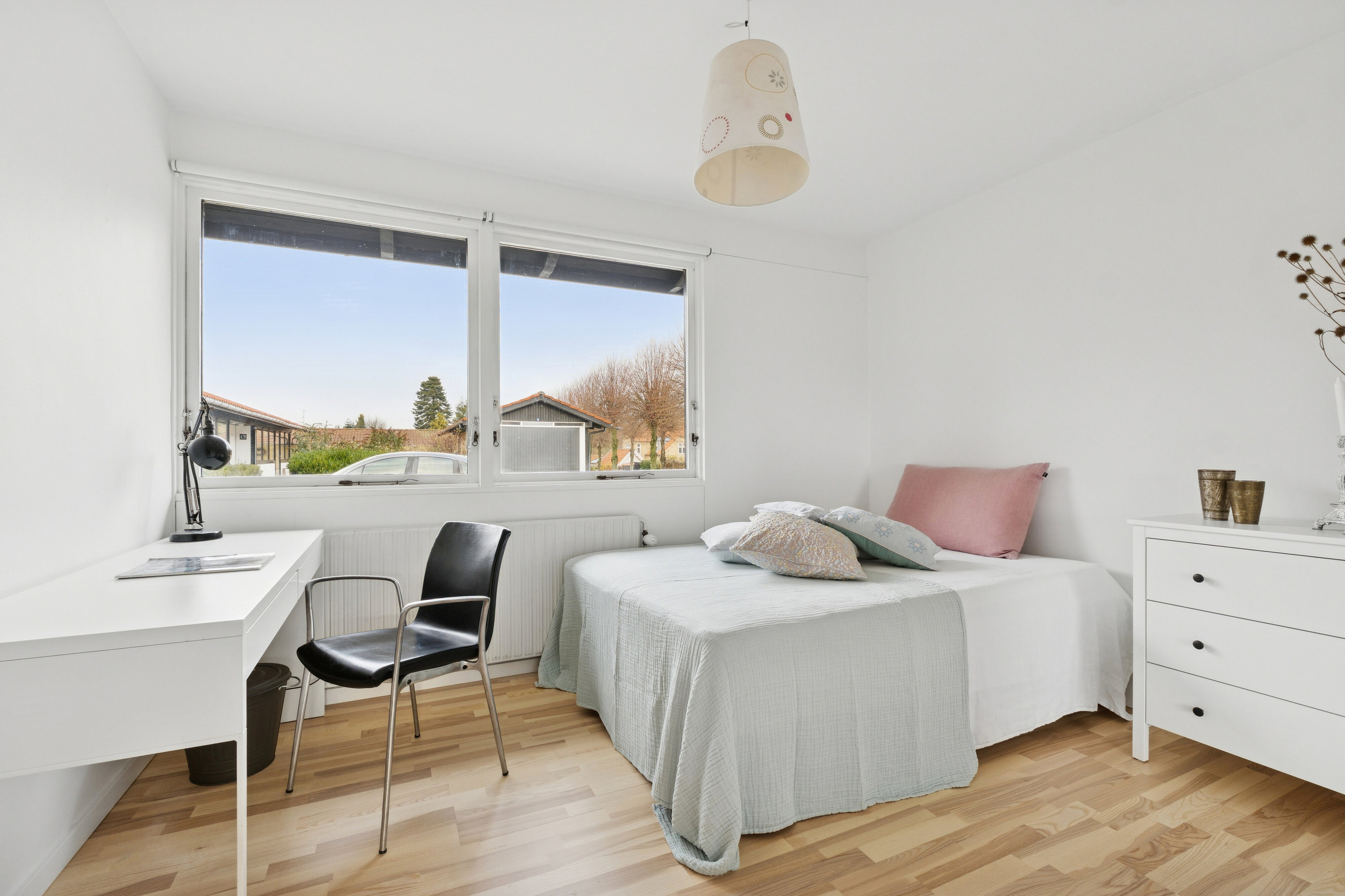 Fremhævet værelse billede i fuldskærmstilstand. Billede af Langs Hegnet 13, 2800 Kongens Lyngby