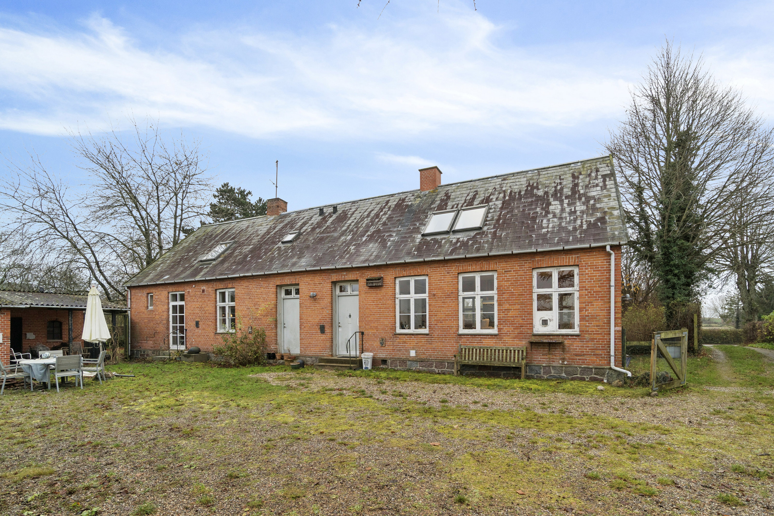 Miniaturebillede 1: set fra haven. Billede af Landevejen 10, Lov, 4700 Næstved