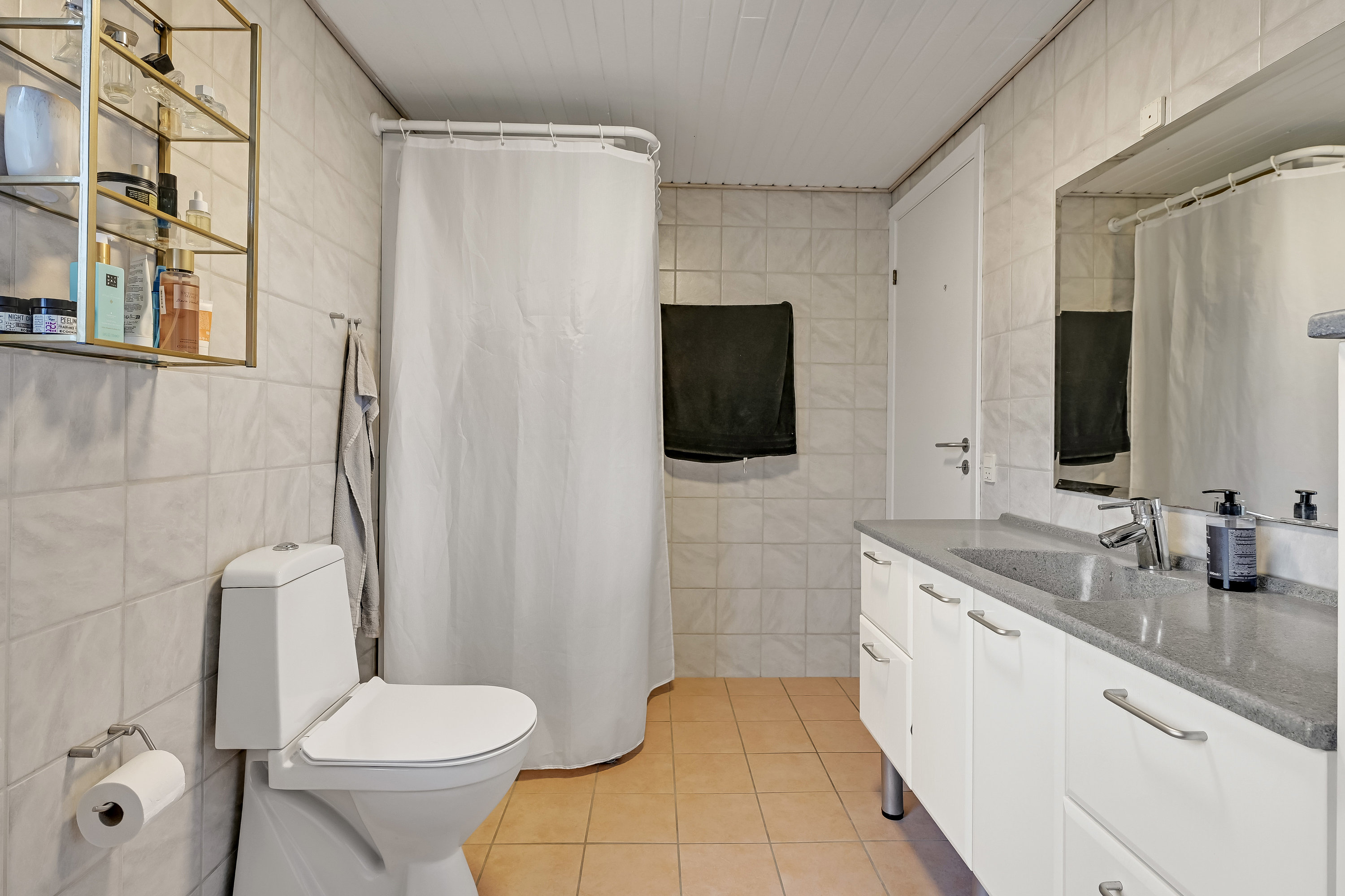 Fremhævet toilet billede i fuldskærmstilstand. Billede af C M Nielsens Vej 5, 6710 Esbjerg V