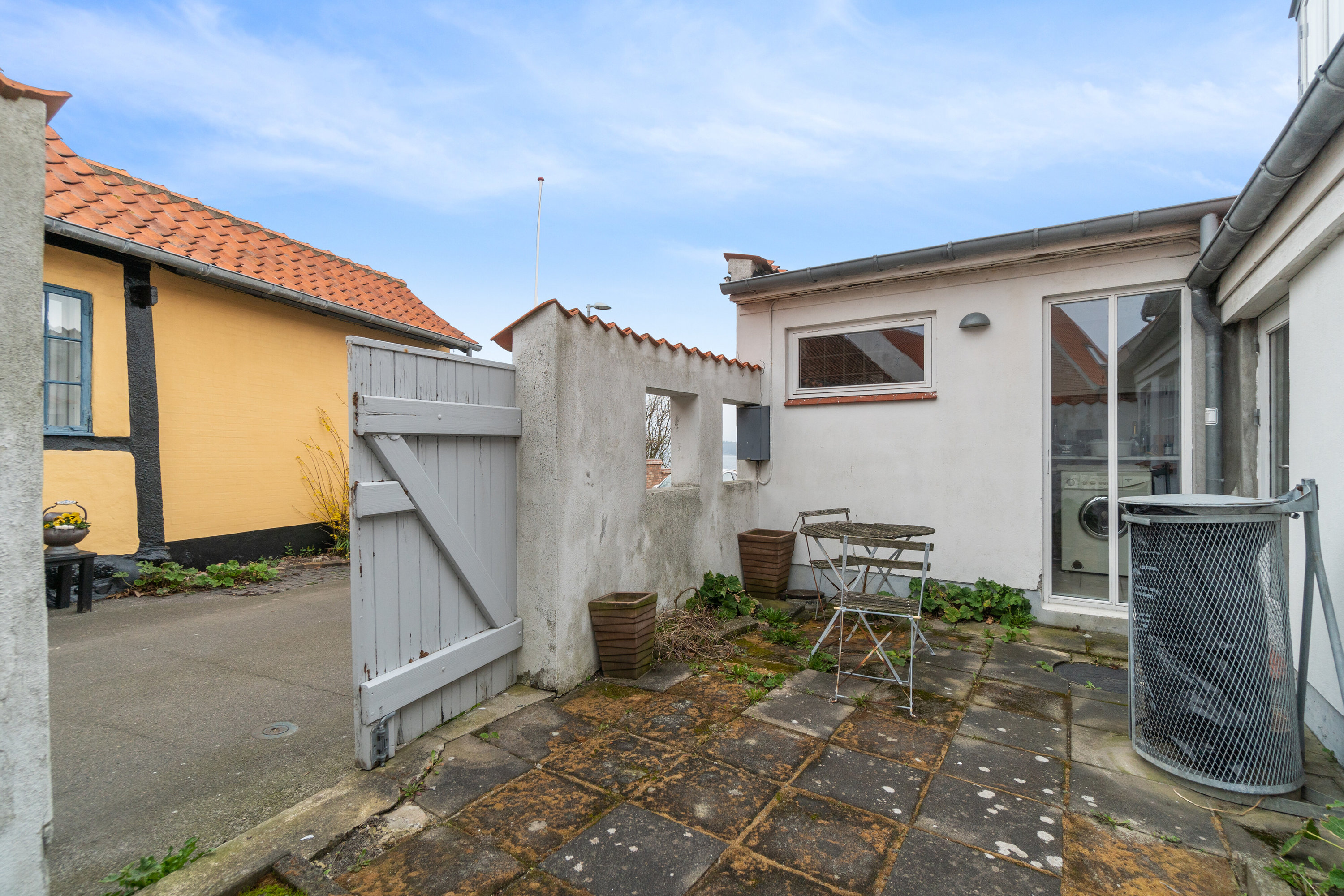 Fremhævet udendørs billede i fuldskærmstilstand. Billede af Storegade 73A, 3700 Rønne