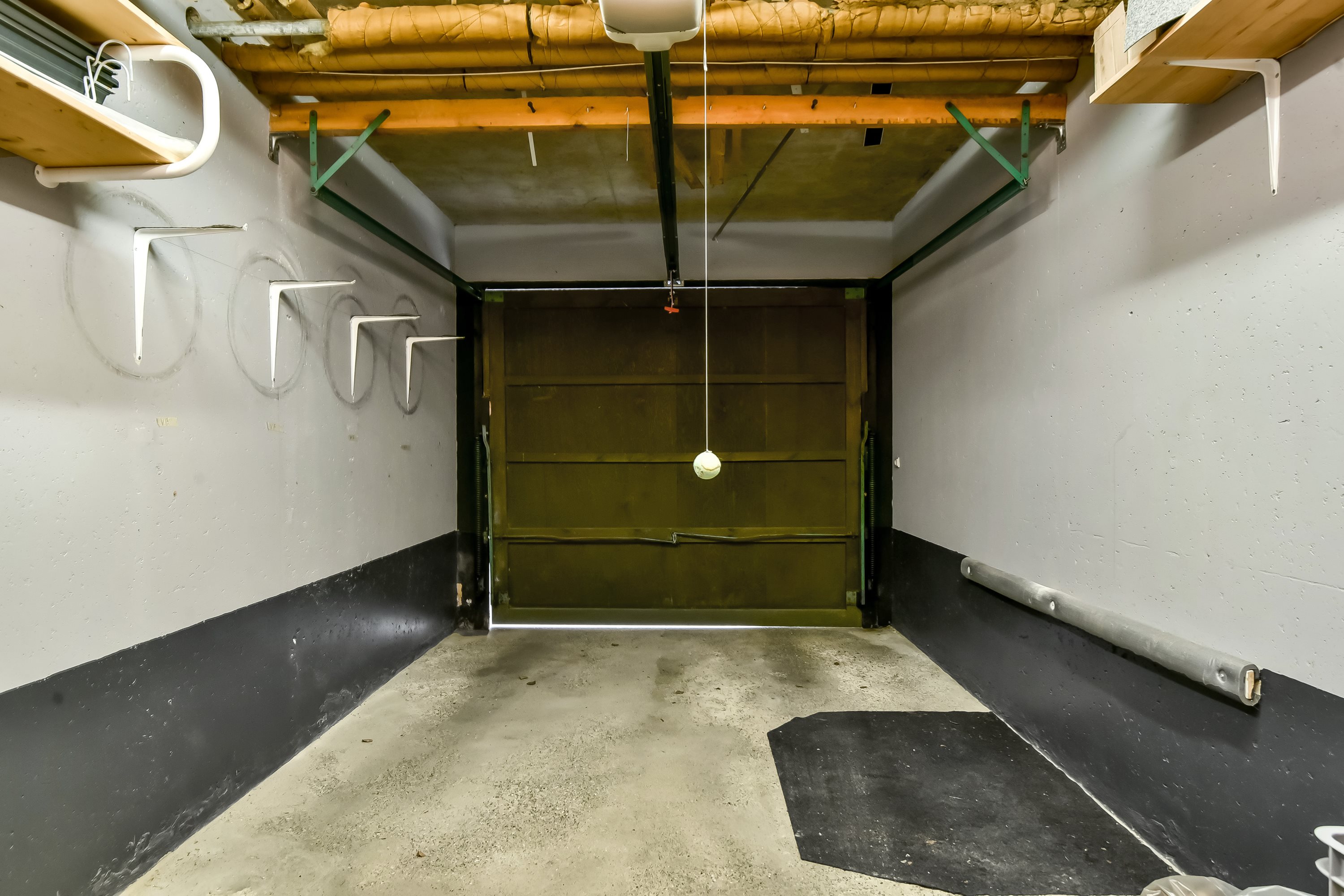 Fremhævet garage billede i fuldskærmstilstand. Billede af Børglumvej 33, st.. th., Tjørring, 7400 Herning