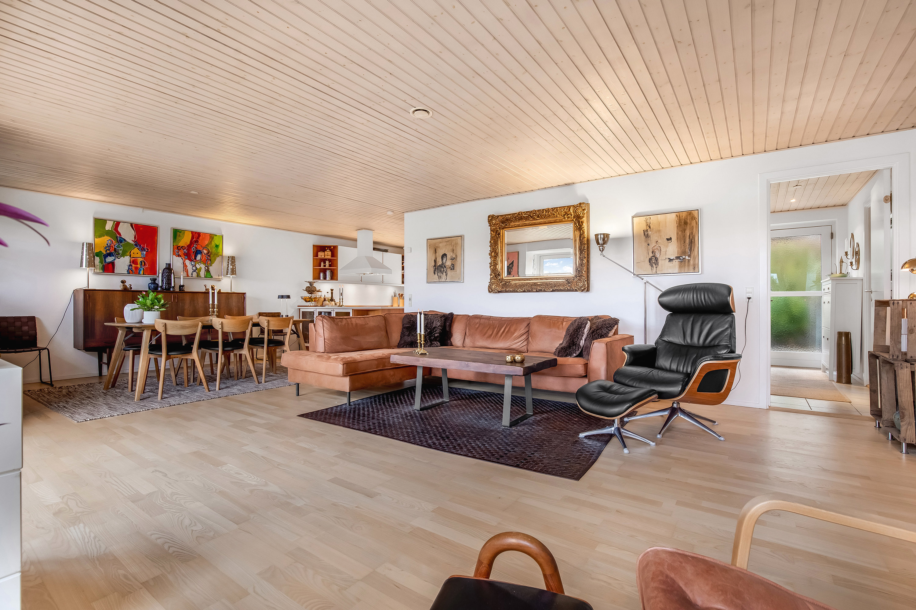 Fremhævet stue billede i fuldskærmstilstand. Billede af Mølledammen 41, 3550 Slangerup