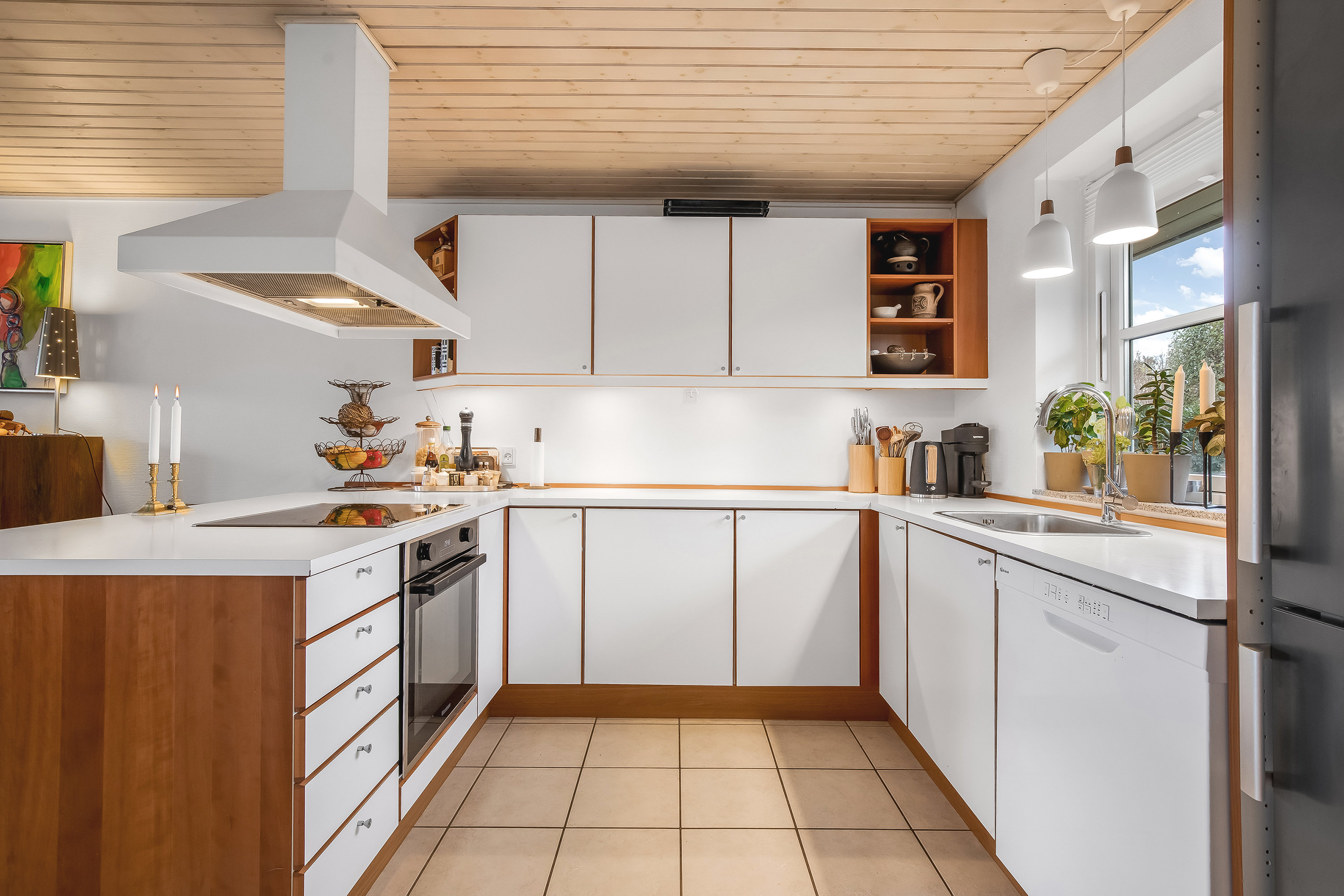 Fremhævet køkken billede i fuldskærmstilstand. Billede af Mølledammen 41, 3550 Slangerup