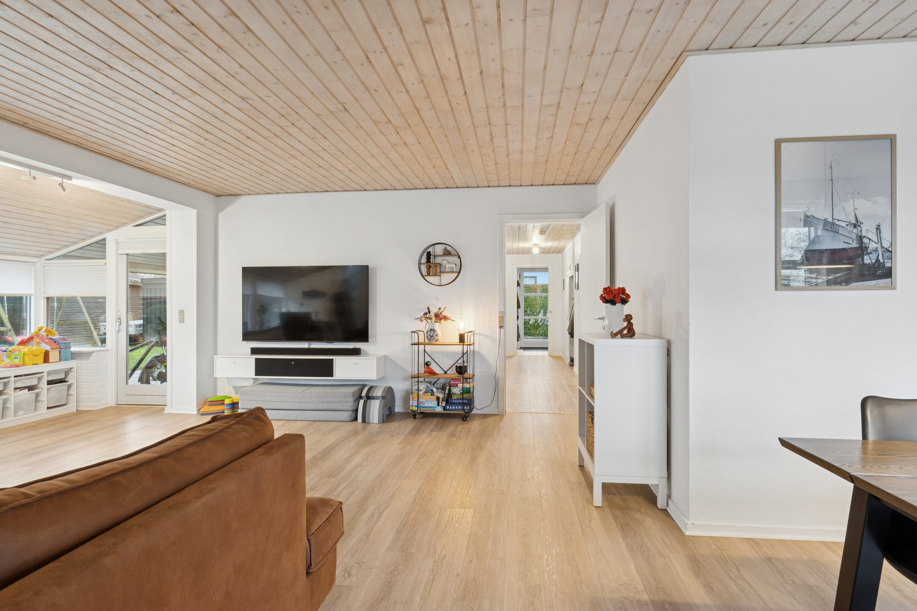 Fremhævet stue billede i fuldskærmstilstand. Billede af Virkelyst 58, 9800 Hjørring