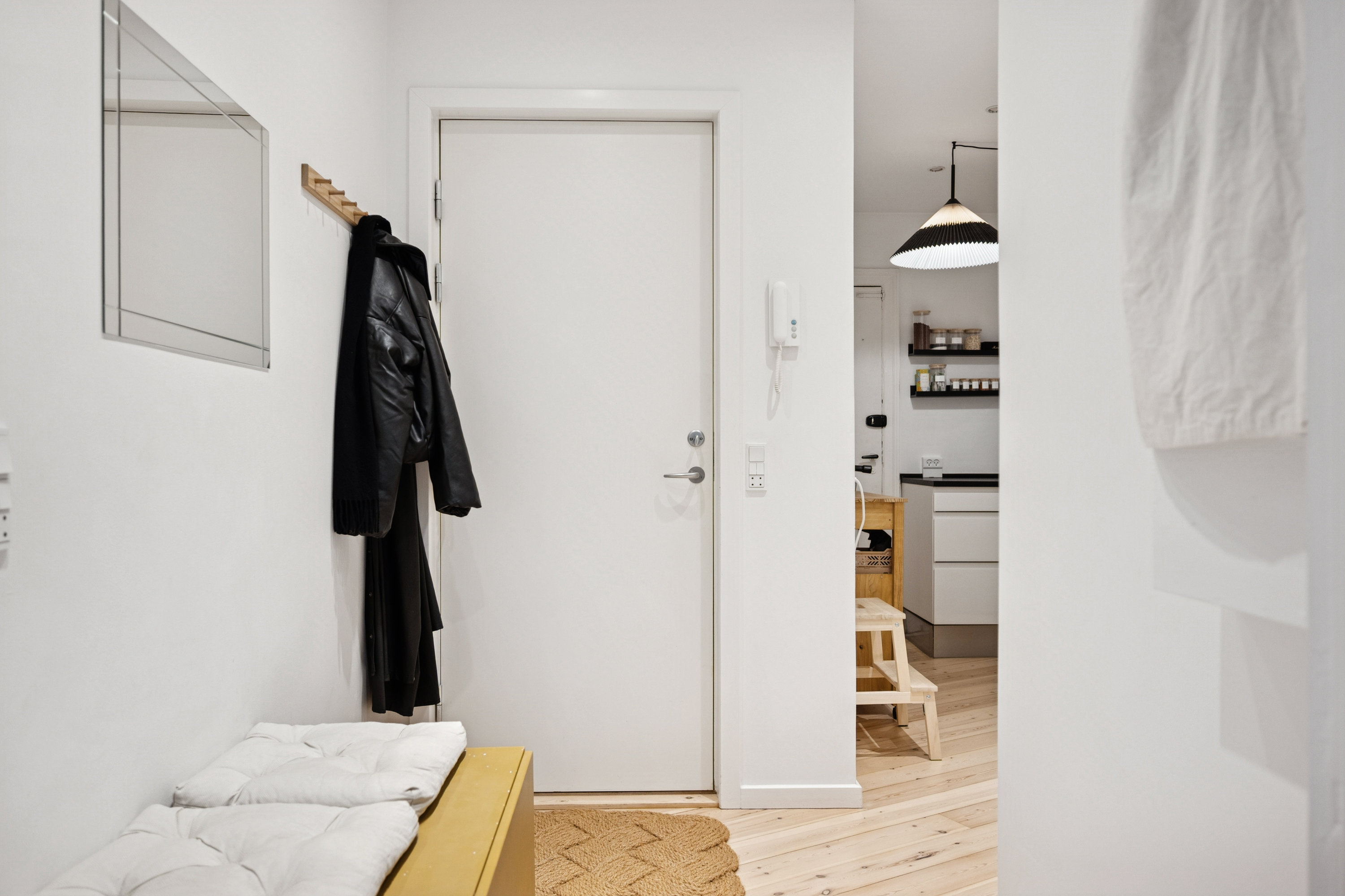 Fremhævet gang billede i fuldskærmstilstand. Billede af Enghavevej 25, st.. th., 1674 København V