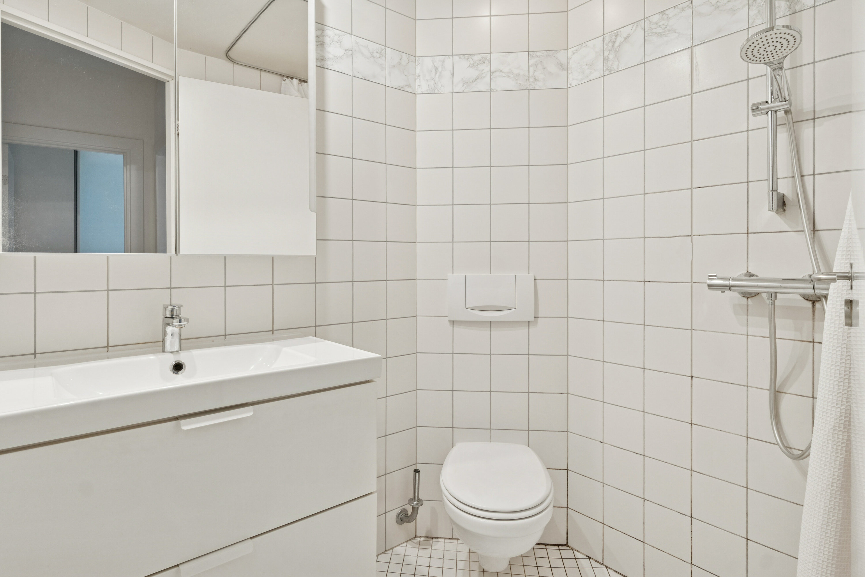 Fremhævet badeværelse billede i fuldskærmstilstand. Billede af Grønlandsvej 9A, 1. th., 4200 Slagelse