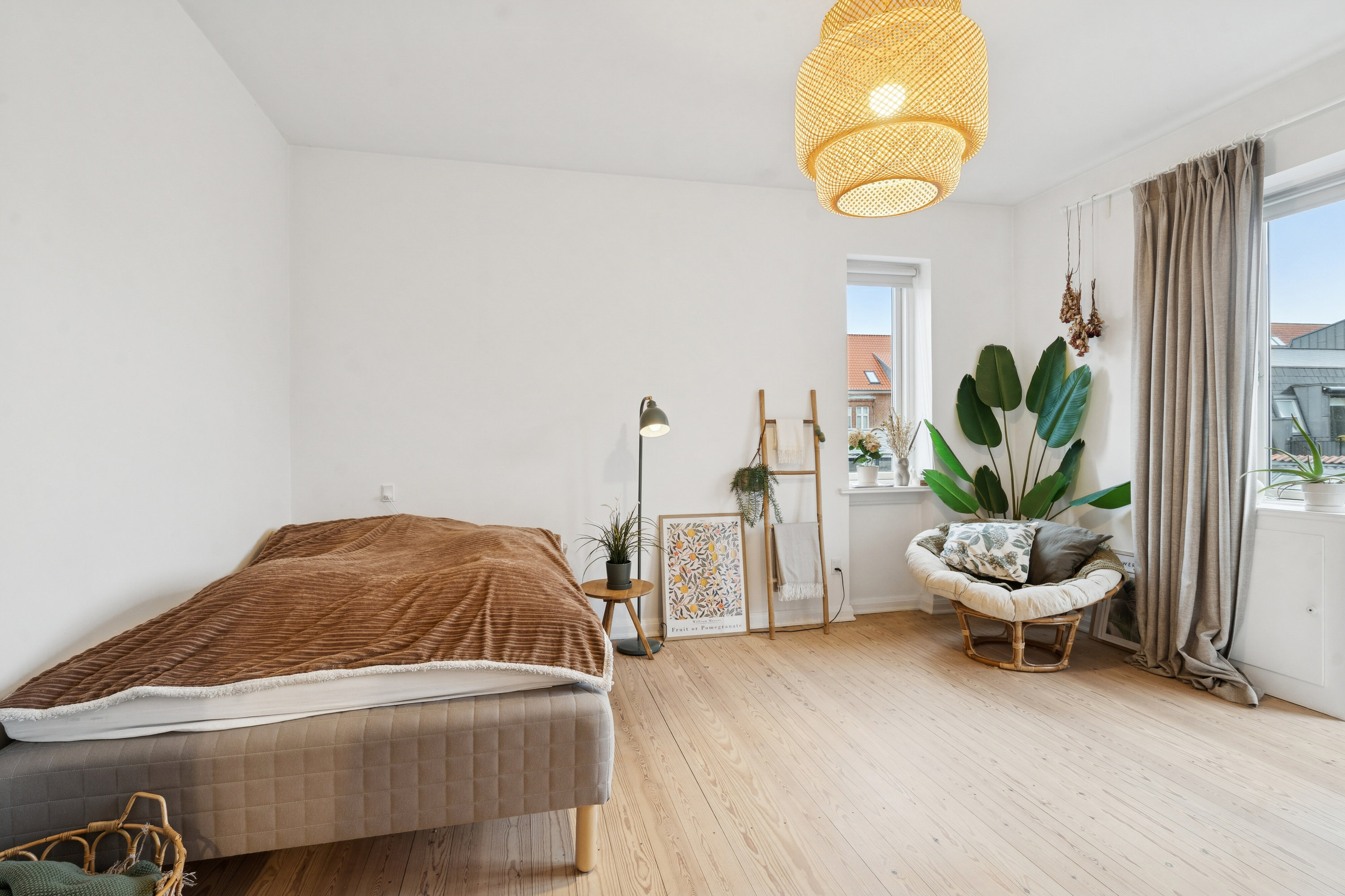 Fremhævet soveværelse billede i fuldskærmstilstand. Billede af Østre Stationsvej 44, 3. tv., 5000 Odense C