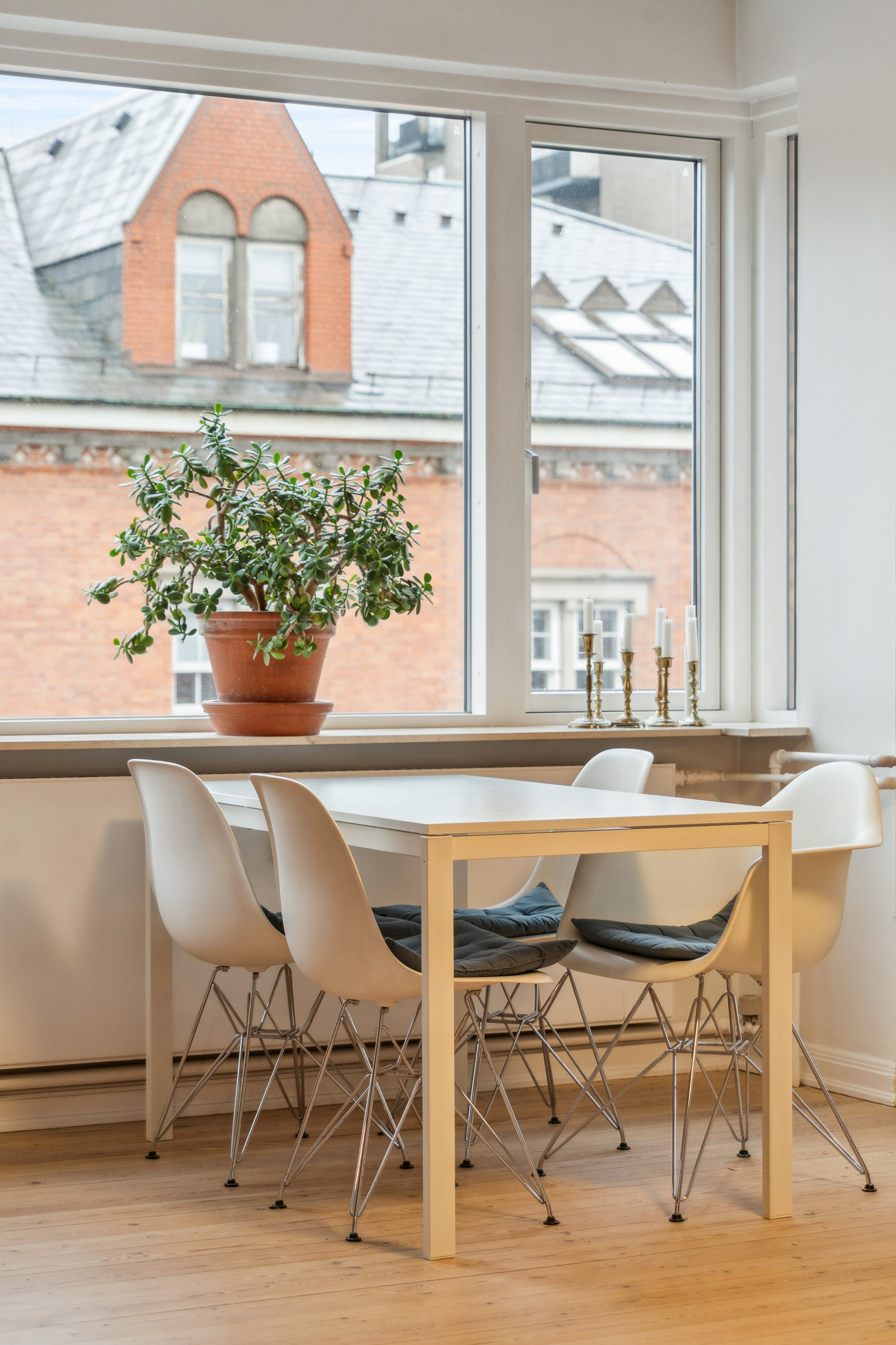 Fremhævet indendørs billede i fuldskærmstilstand. Billede af Østre Stationsvej 44, 3. tv., 5000 Odense C