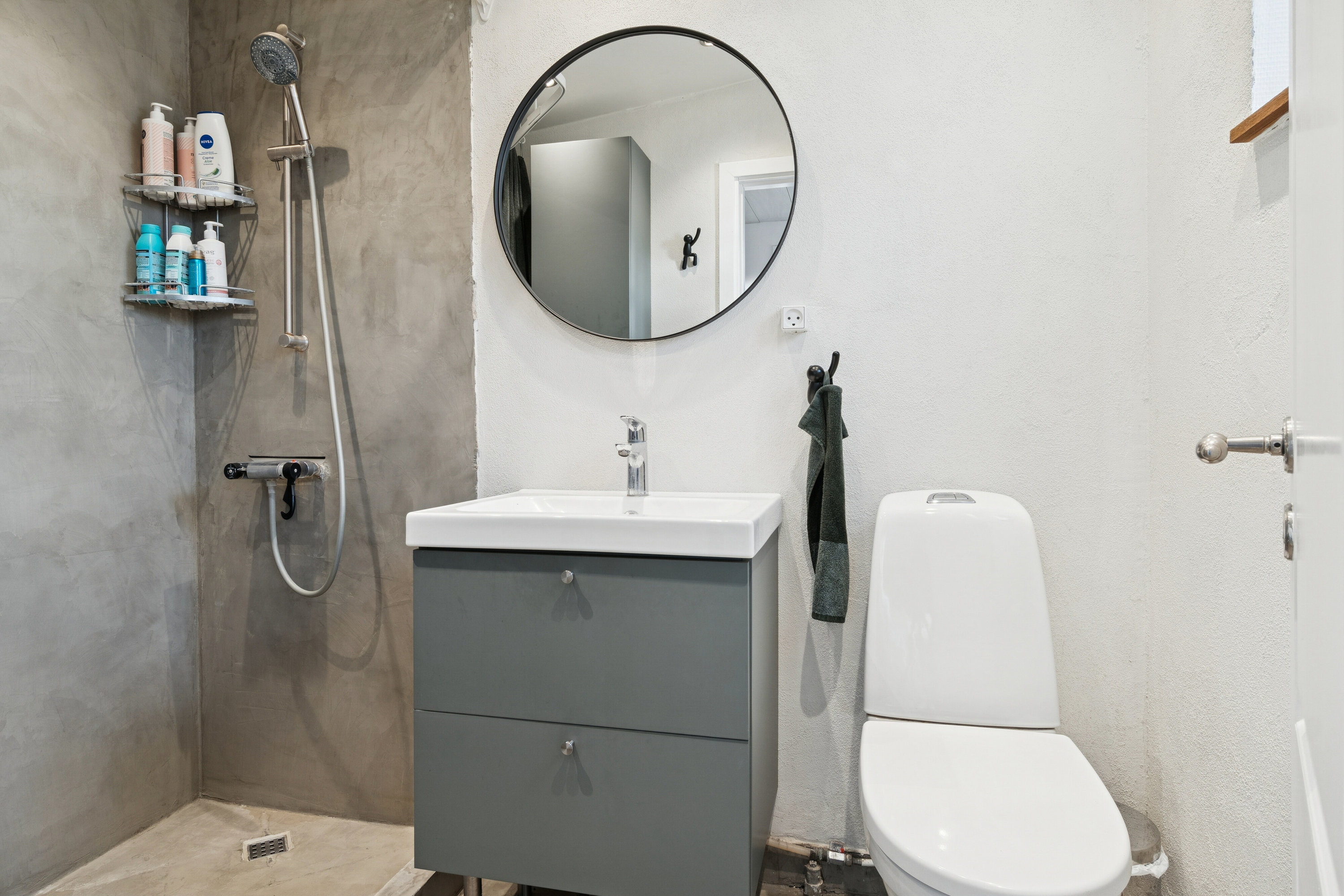 Fremhævet badeværelse billede i fuldskærmstilstand. Billede af Parkvej 2B, 4640 Faxe