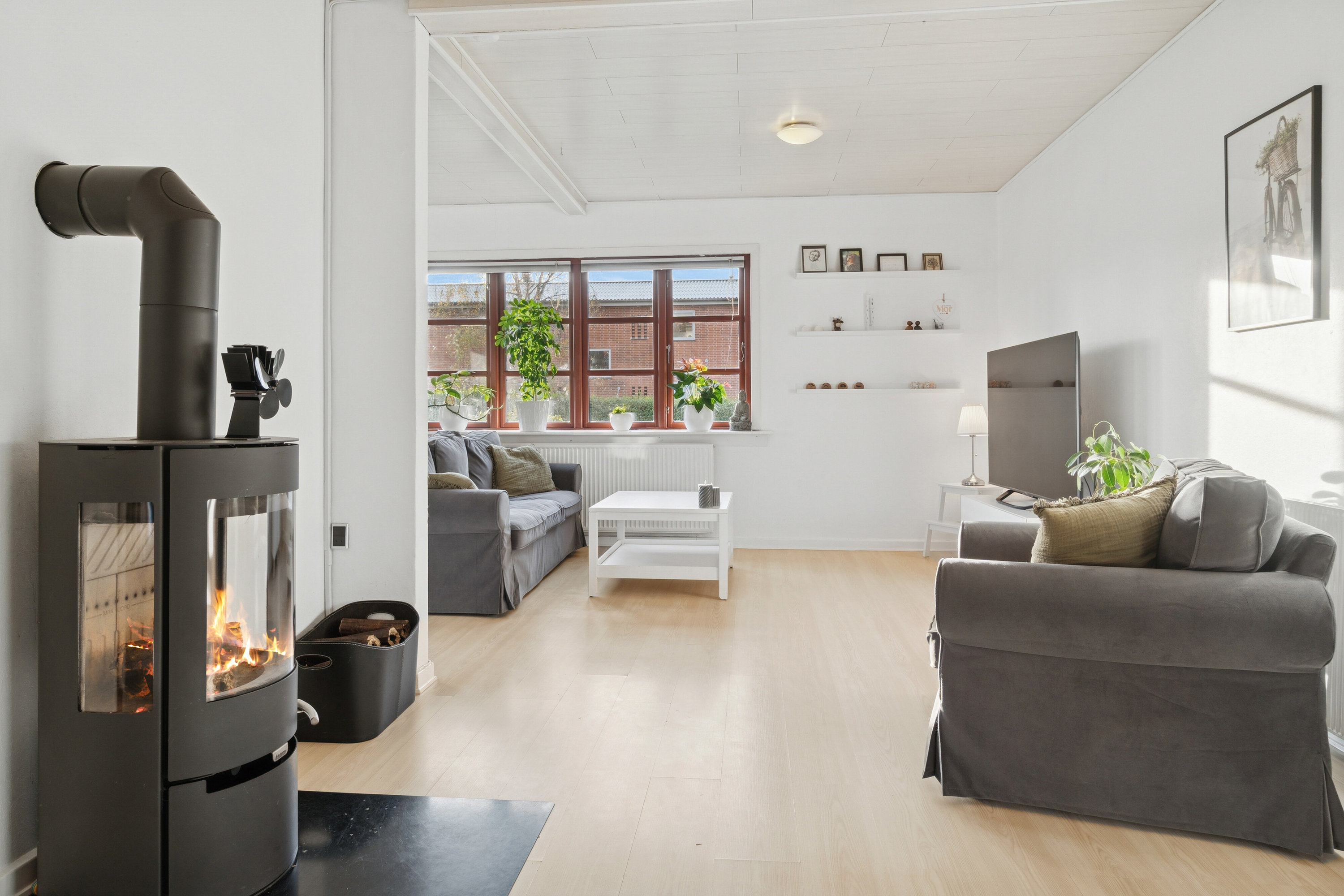 Fremhævet stue billede i fuldskærmstilstand. Billede af Parkvej 2B, 4640 Faxe