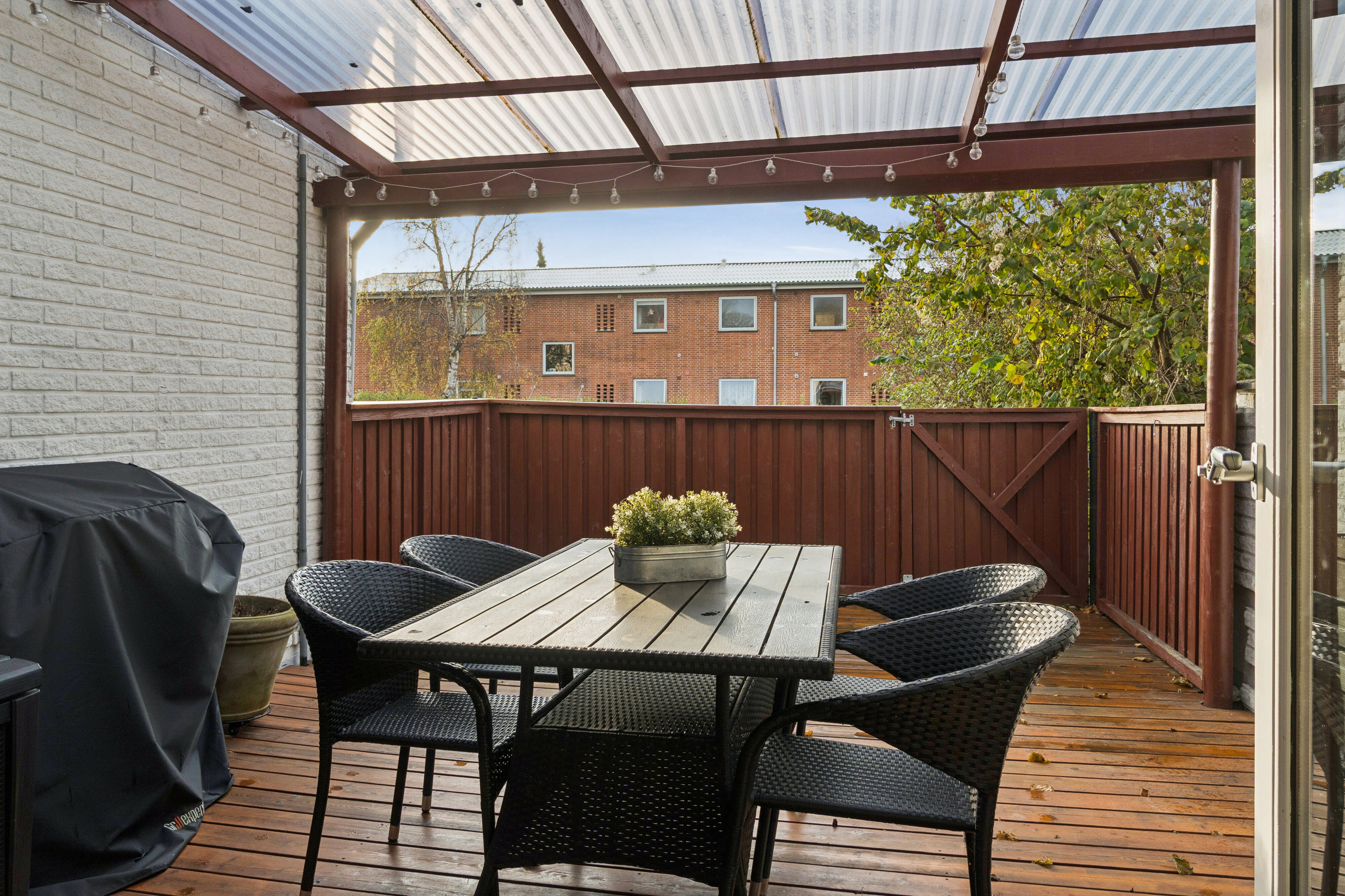 Fremhævet overdækket terrasse billede i fuldskærmstilstand. Billede af Parkvej 2B, 4640 Faxe