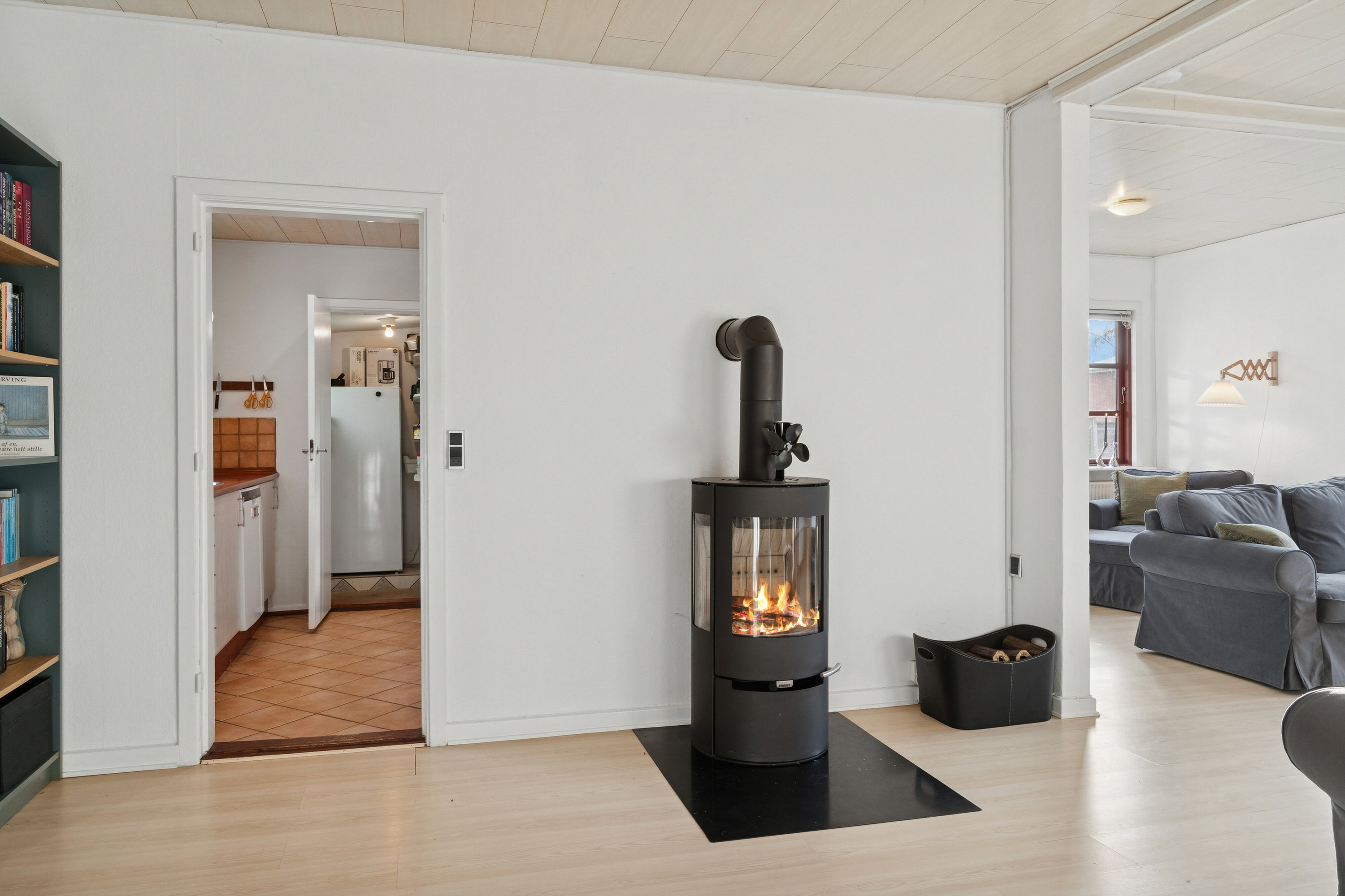 Fremhævet stue billede i fuldskærmstilstand. Billede af Parkvej 2B, 4640 Faxe