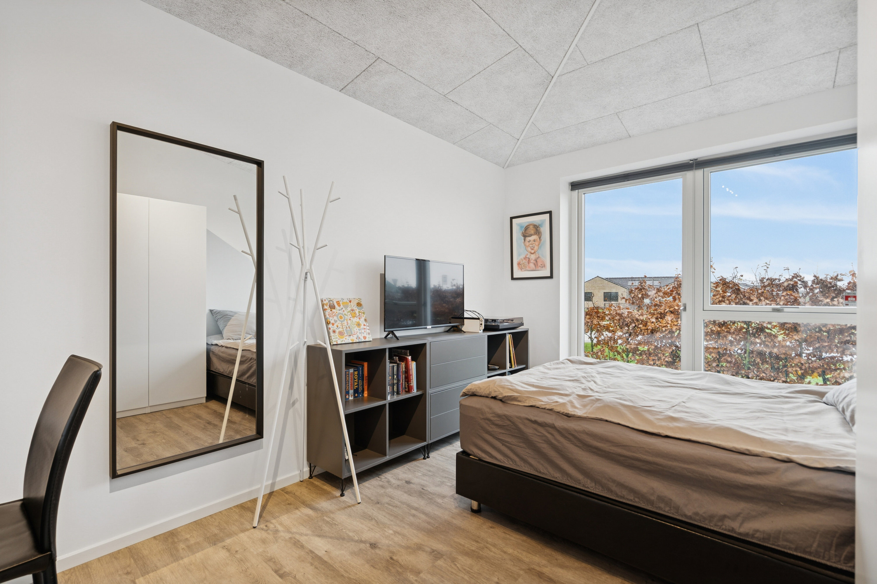 Fremhævet soveværelse billede i fuldskærmstilstand. Billede af Hjortetakken 1, Bellinge, 5250 Odense SV