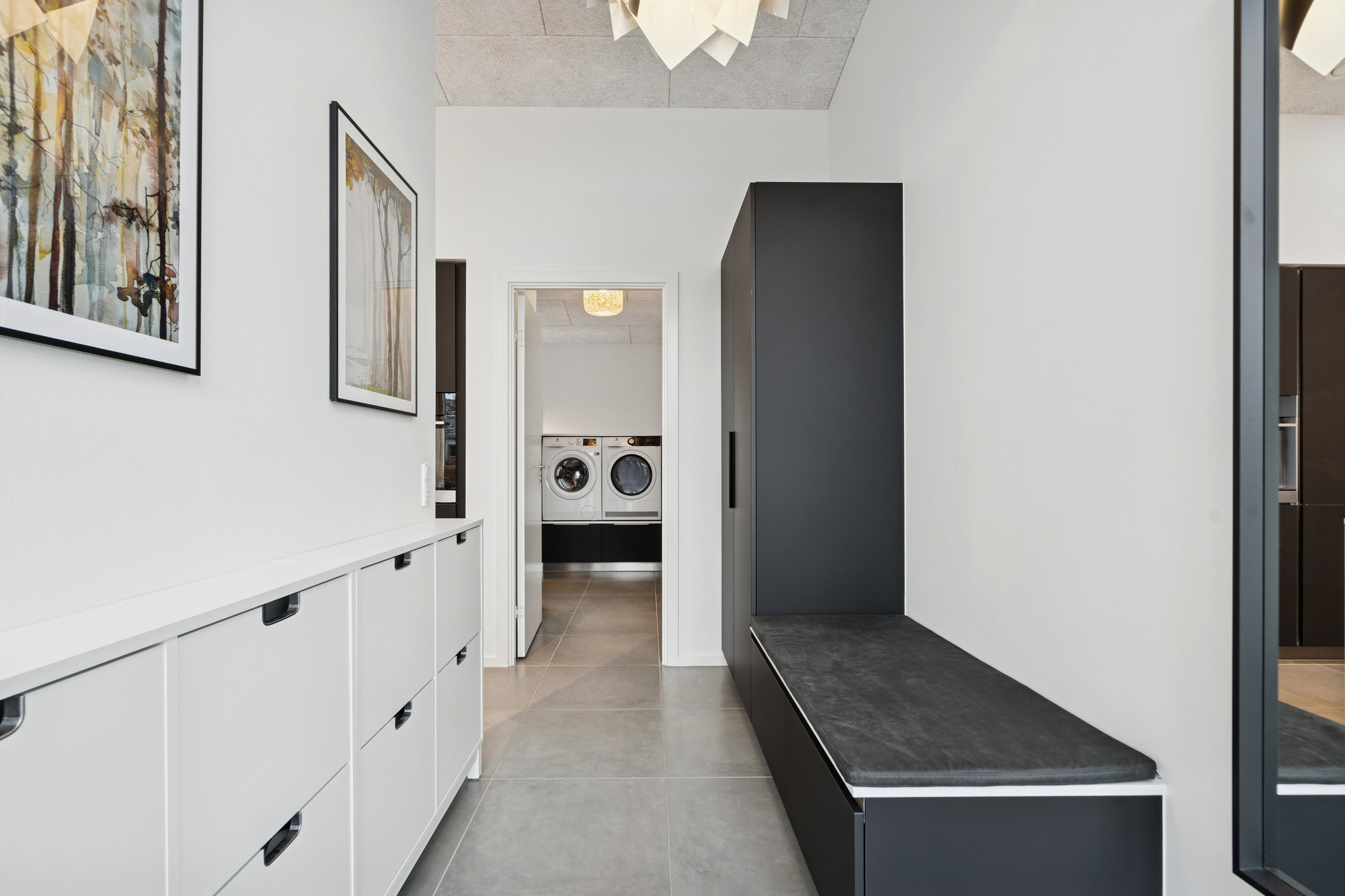 Miniaturebillede 1: gang. Billede af Hjortetakken 1, Bellinge, 5250 Odense SV