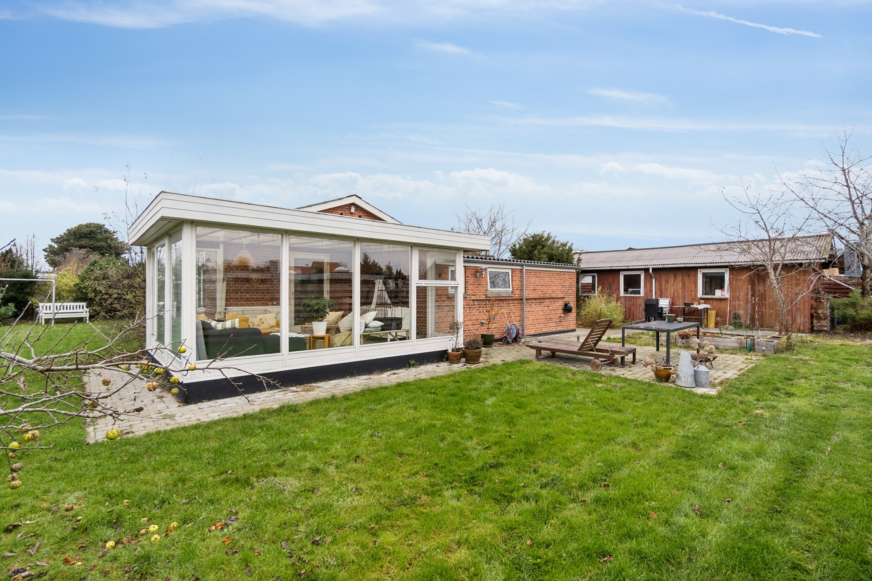 Fremhævet set fra haven billede i fuldskærmstilstand. Billede af Aavej 1B, 3300 Frederiksværk