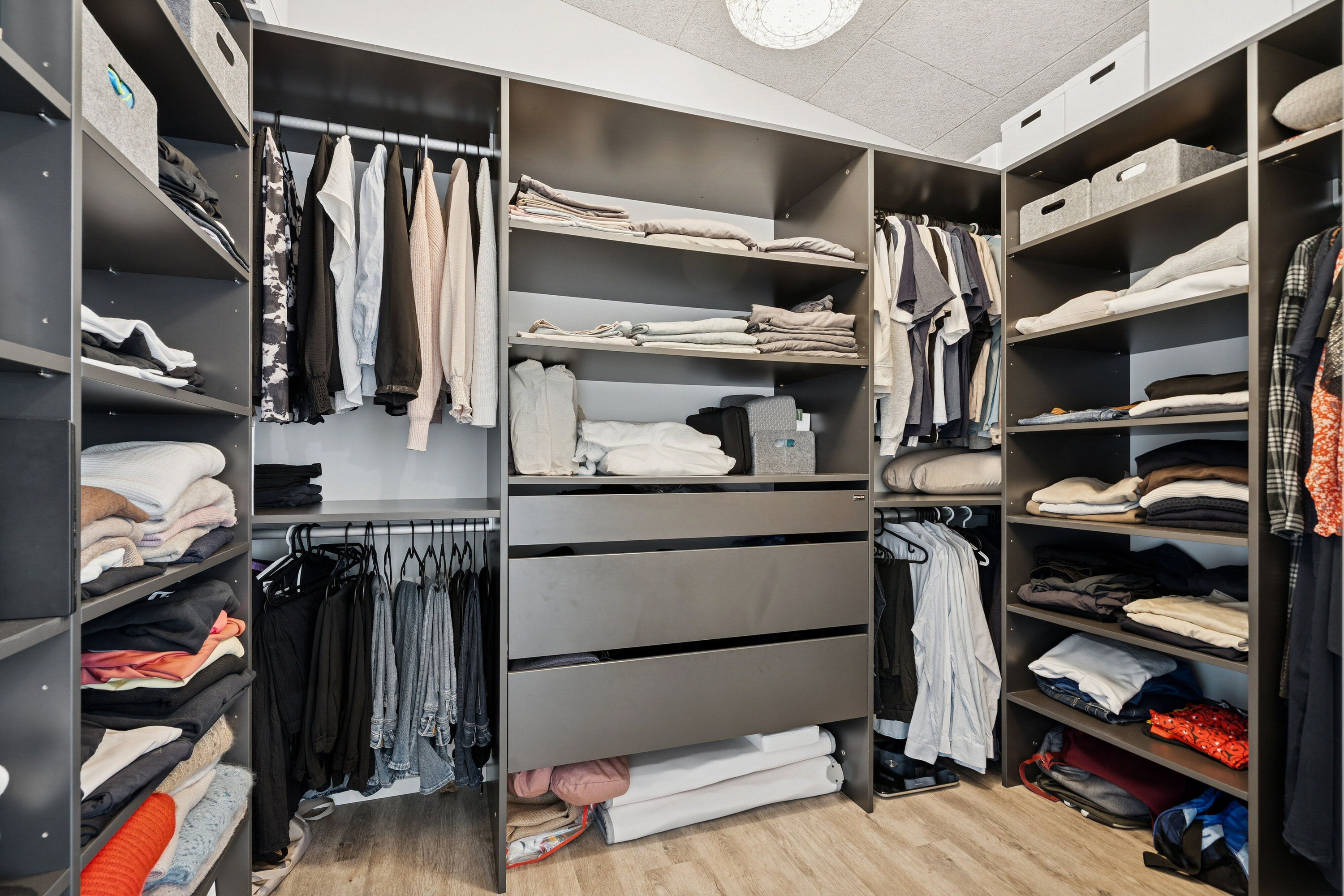 Fremhævet værelse billede i fuldskærmstilstand. Billede af Hjortetakken 1, Bellinge, 5250 Odense SV