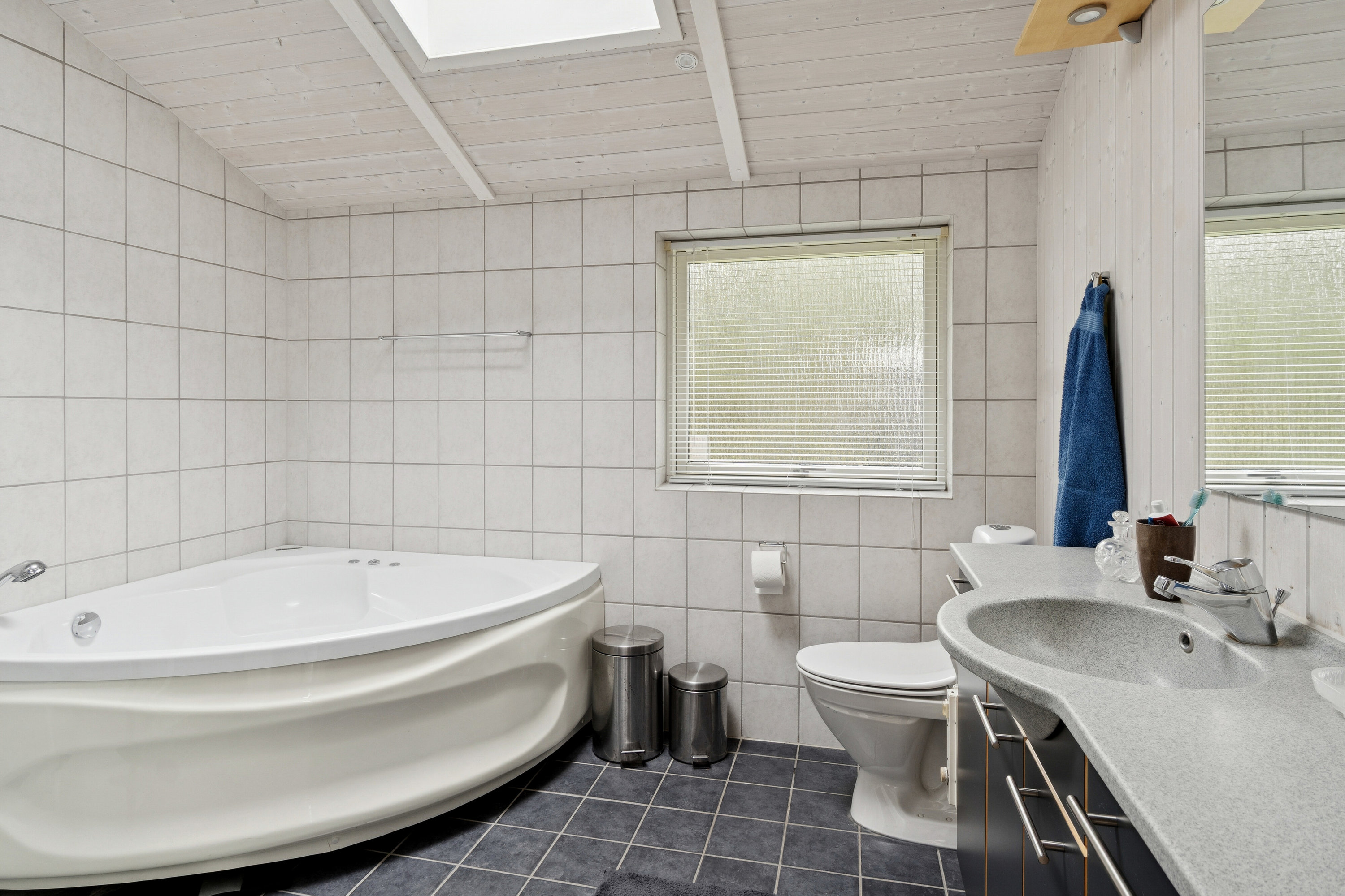 Fremhævet badeværelse billede i fuldskærmstilstand. Billede af Kongeleddet 8, 4581 Rørvig