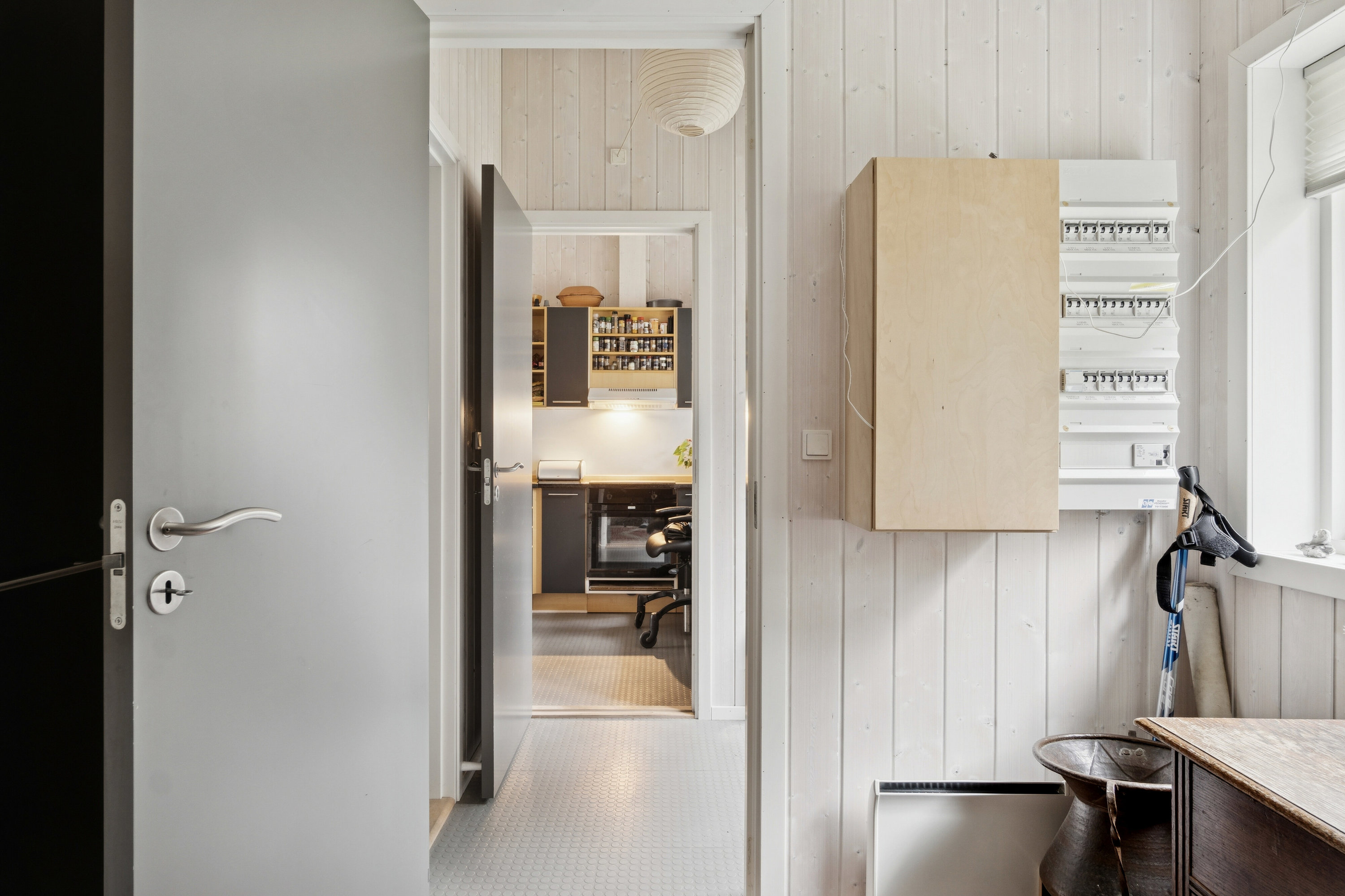 Fremhævet indendørs billede i fuldskærmstilstand. Billede af Kongeleddet 8, 4581 Rørvig