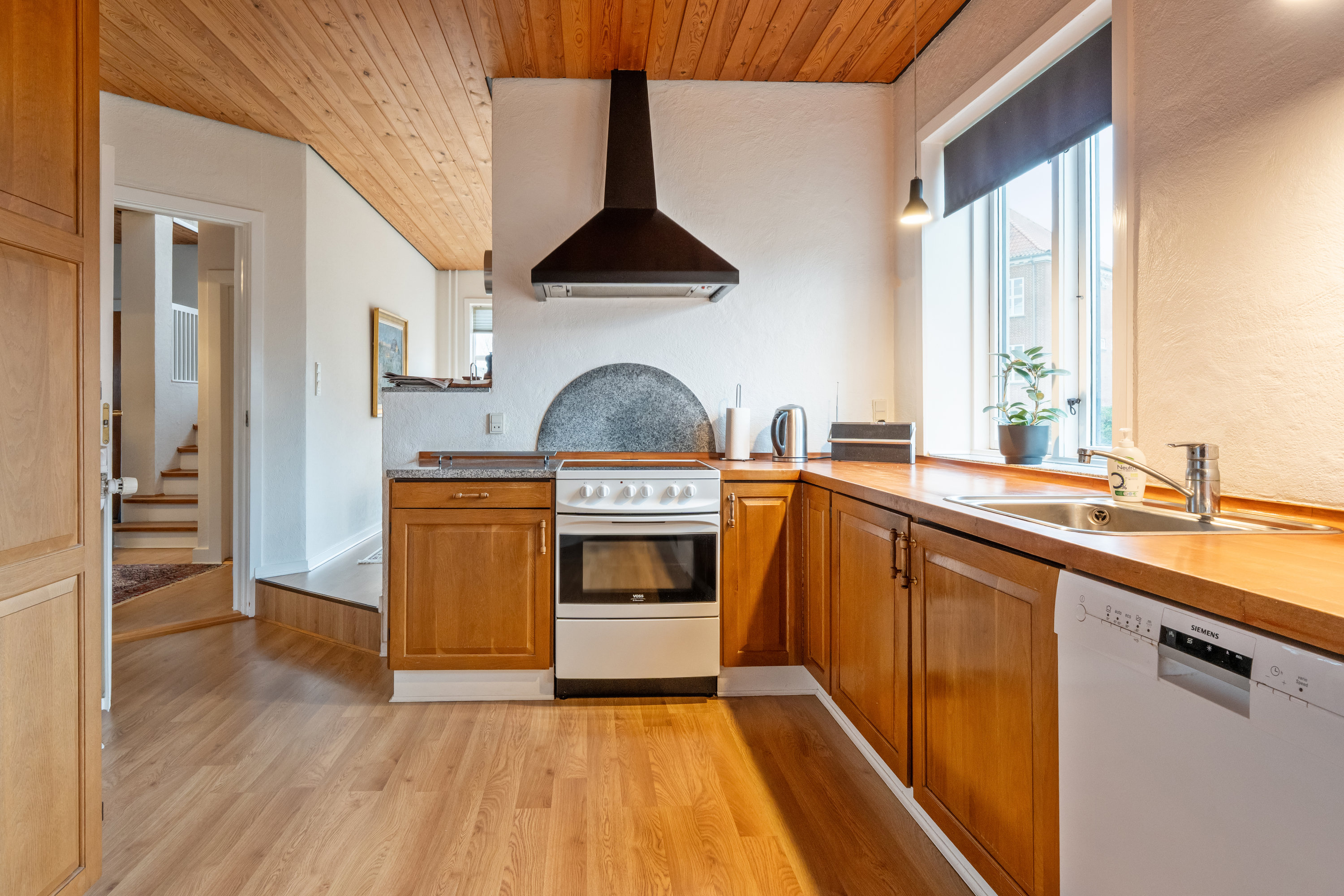 Fremhævet køkken billede i fuldskærmstilstand. Billede af Grundtvigsvej 1, Vejgaard , 9000 Aalborg