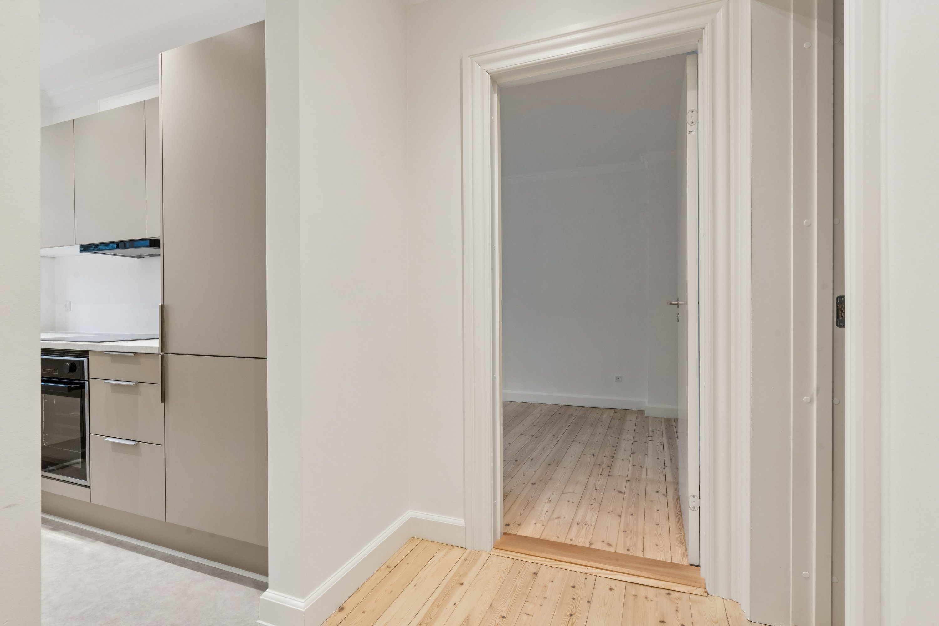 Fremhævet entré billede i fuldskærmstilstand. Billede af Læsøgade 7, st.. th., 9000 Aalborg