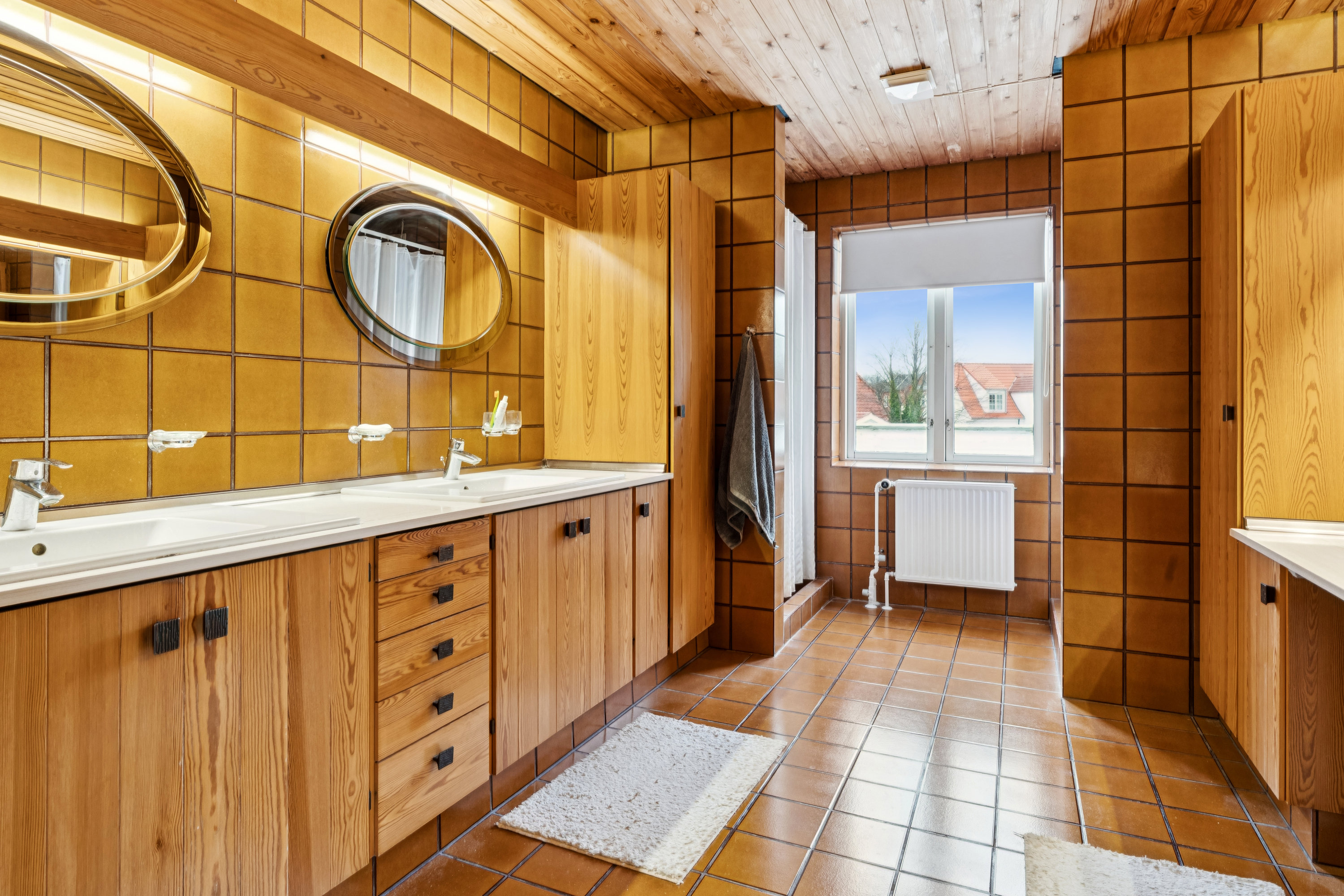 Fremhævet badeværelse billede i fuldskærmstilstand. Billede af Grundtvigsvej 1, Vejgaard , 9000 Aalborg