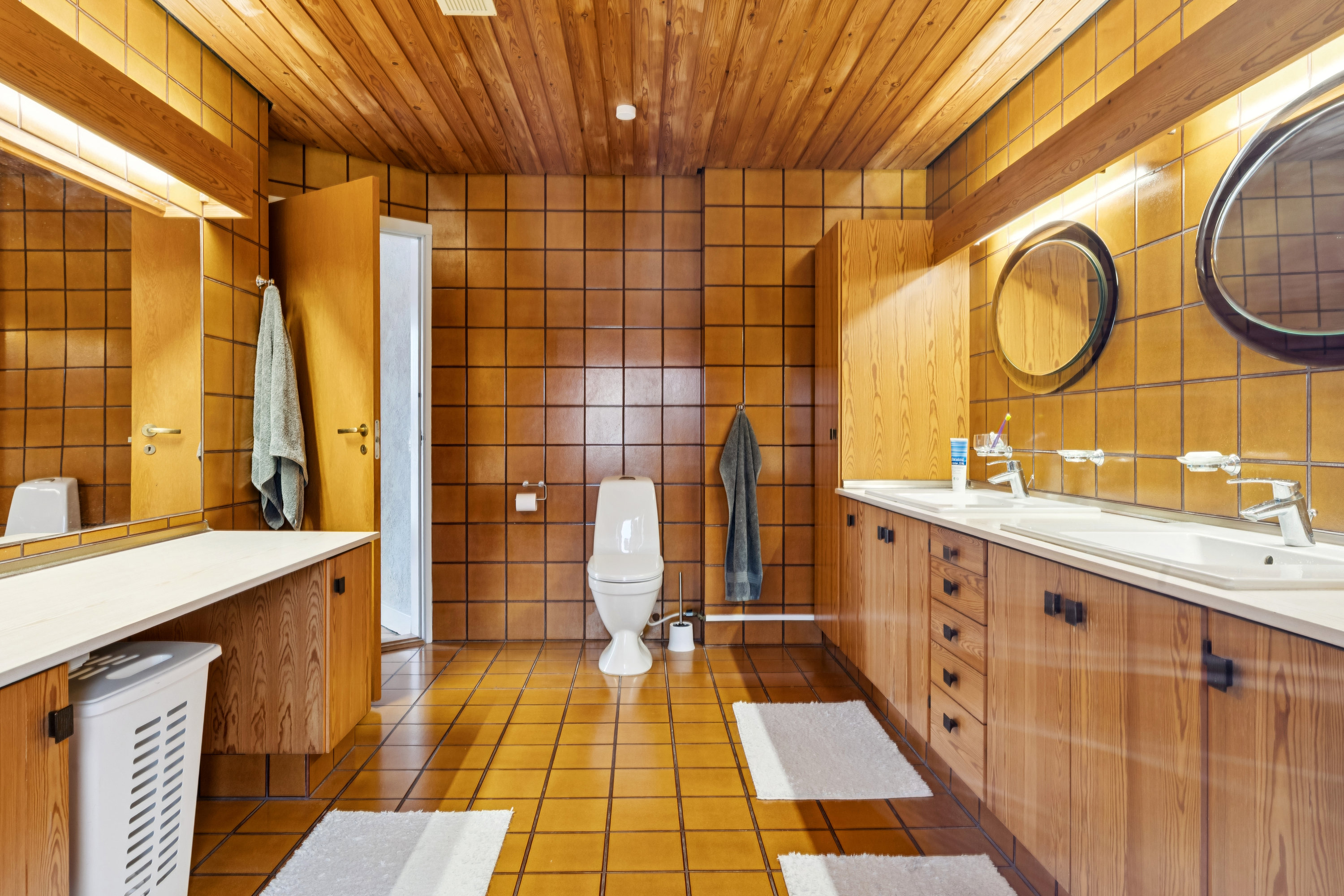 Fremhævet bad billede i fuldskærmstilstand. Billede af Grundtvigsvej 1, Vejgaard , 9000 Aalborg