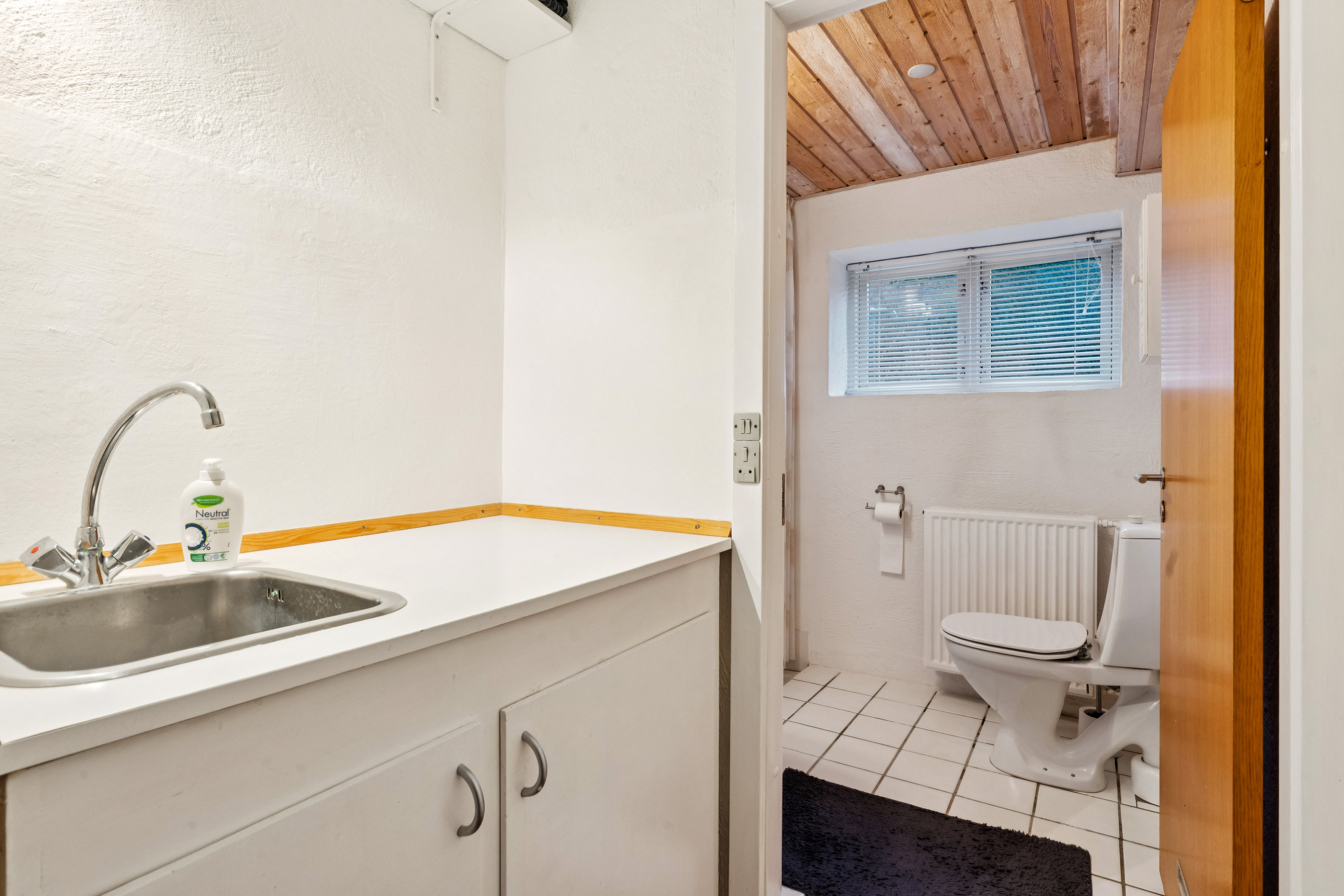 Fremhævet badeværelse billede i fuldskærmstilstand. Billede af Grundtvigsvej 1, Vejgaard , 9000 Aalborg