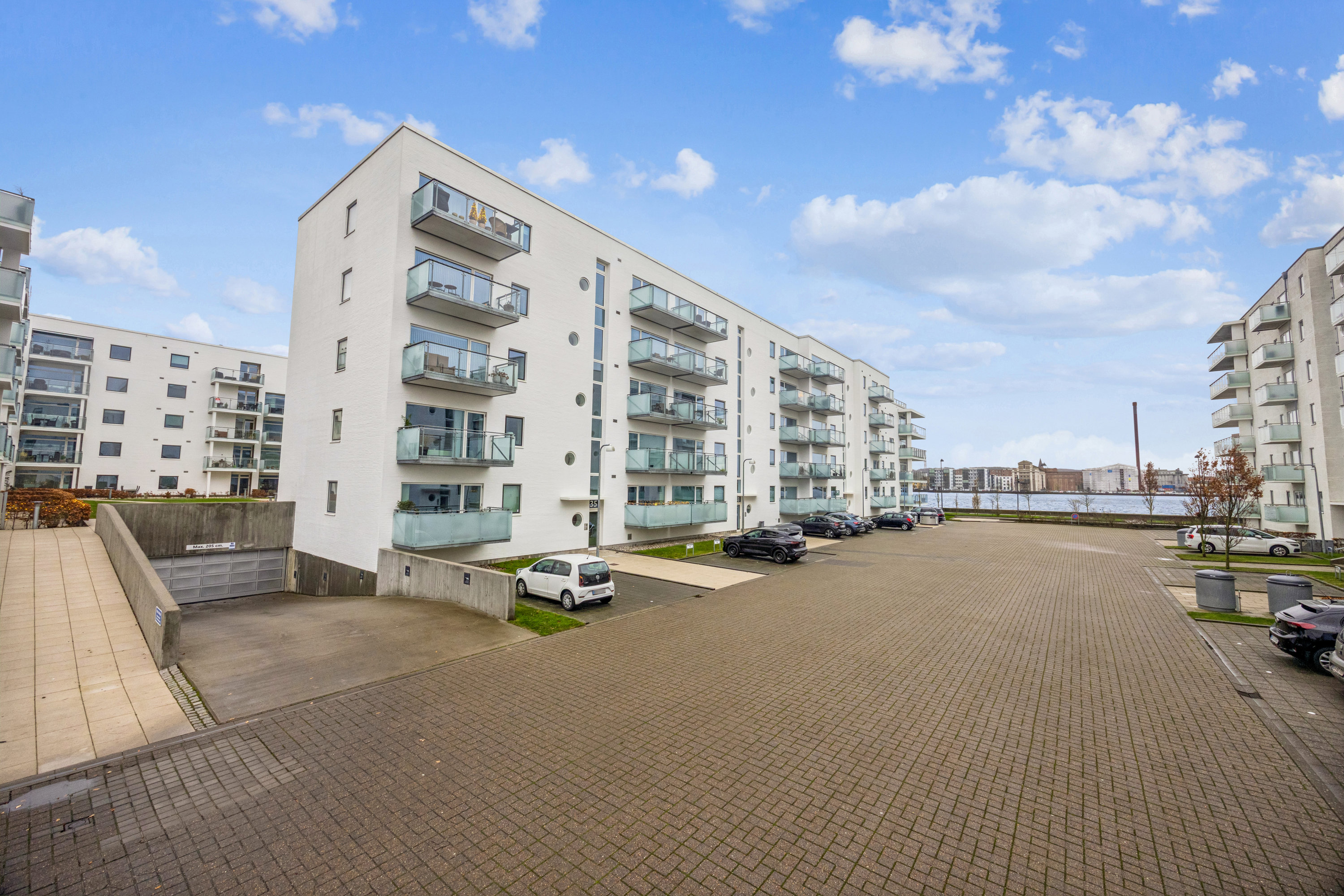 Fremhævet andet billede i fuldskærmstilstand. Billede af Carl Klitgaards Vej 35, st.. th., 9400 Nørresundby