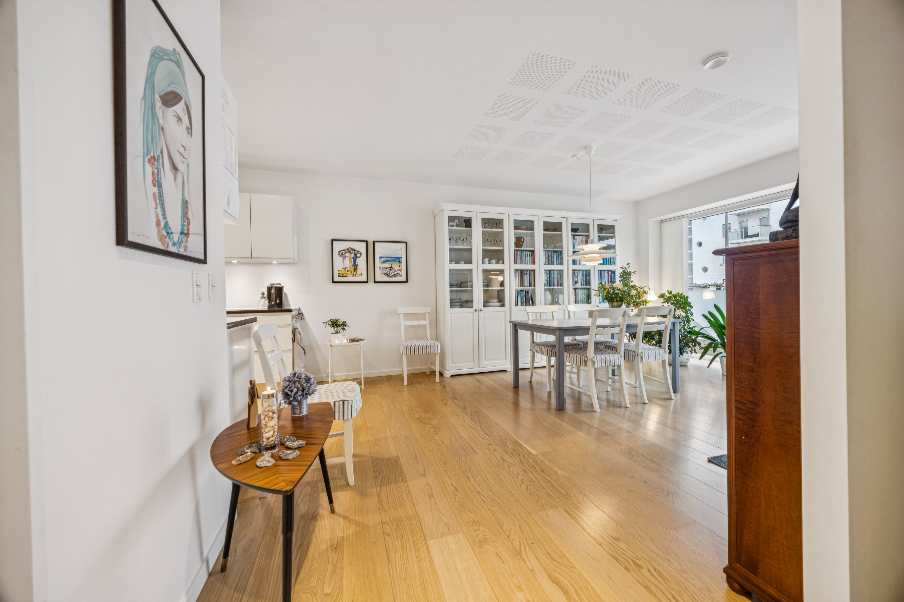 Fremhævet stue billede i fuldskærmstilstand. Billede af Carl Klitgaards Vej 35, st.. th., 9400 Nørresundby