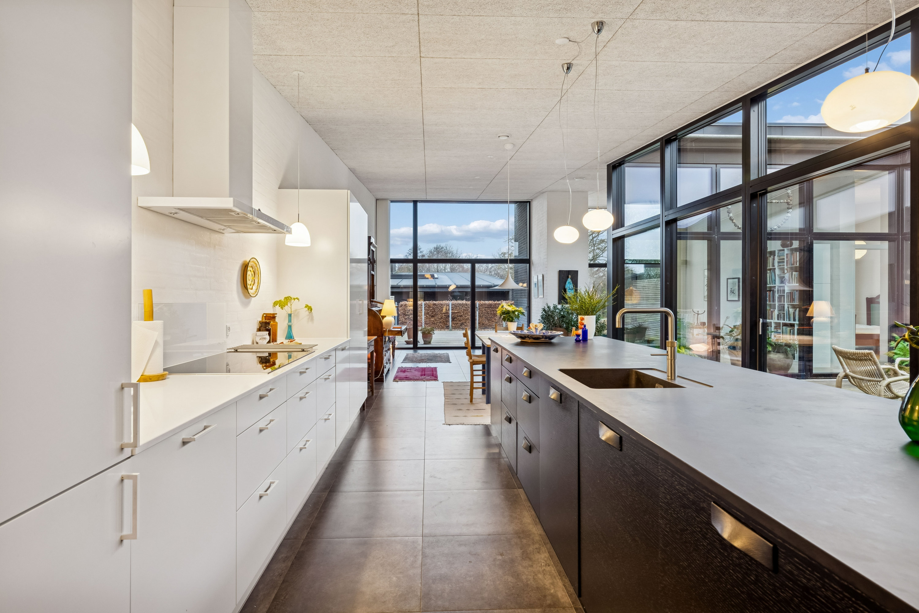 Fremhævet spisestue billede i fuldskærmstilstand. Billede af Strandparken 6, 8410 Rønde