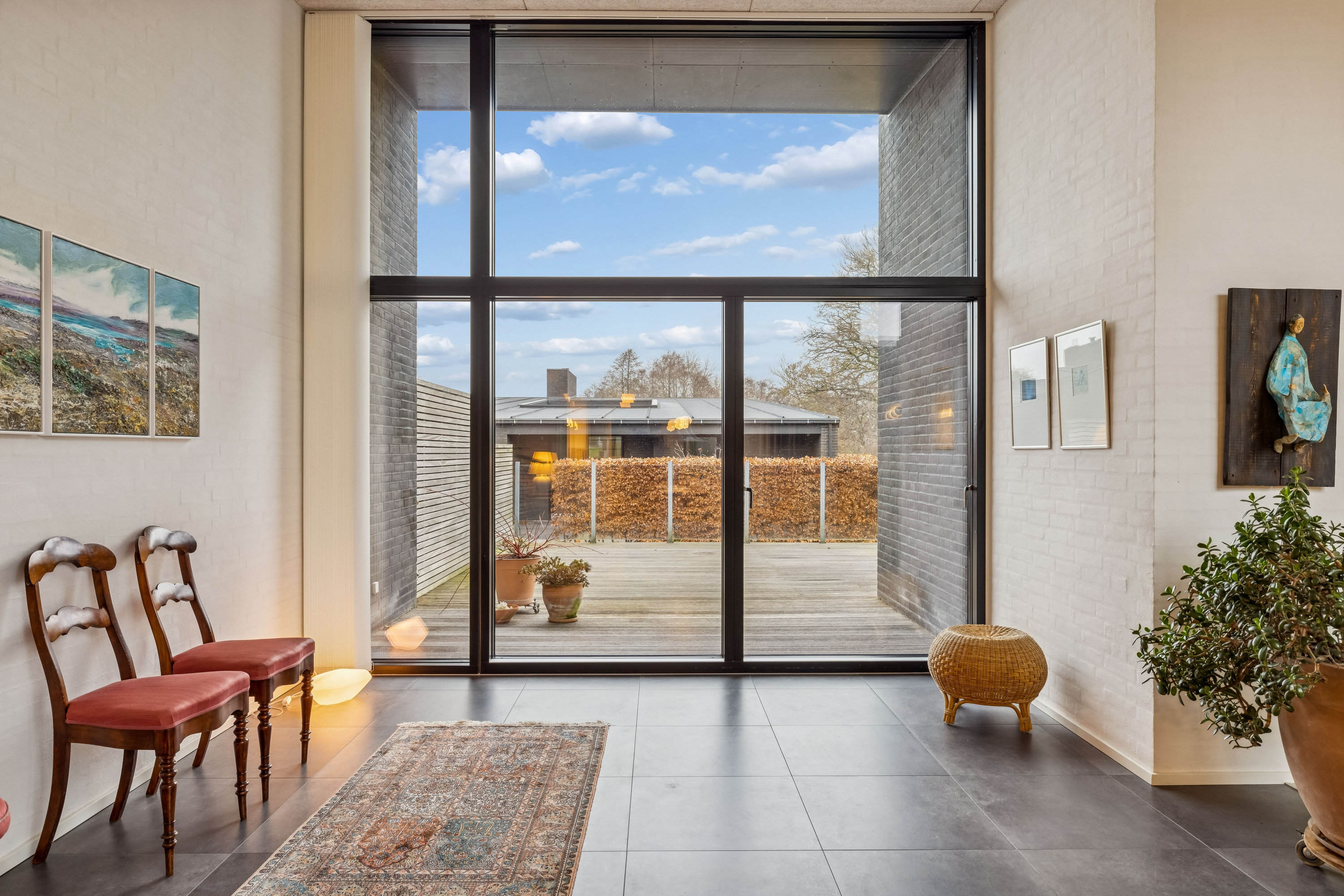 Fremhævet stue billede i fuldskærmstilstand. Billede af Strandparken 6, 8410 Rønde