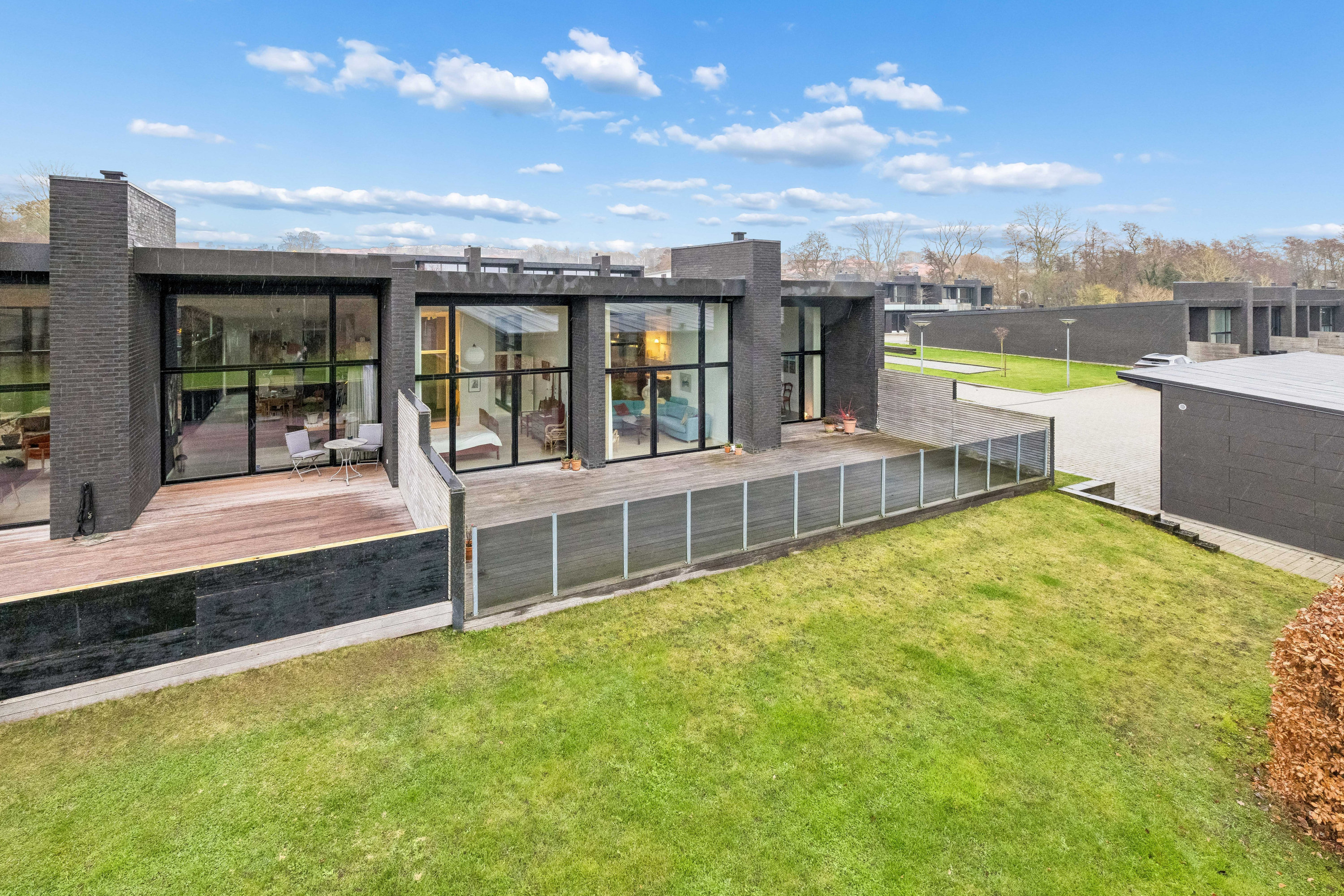 Fremhævet andet billede i fuldskærmstilstand. Billede af Strandparken 6, 8410 Rønde