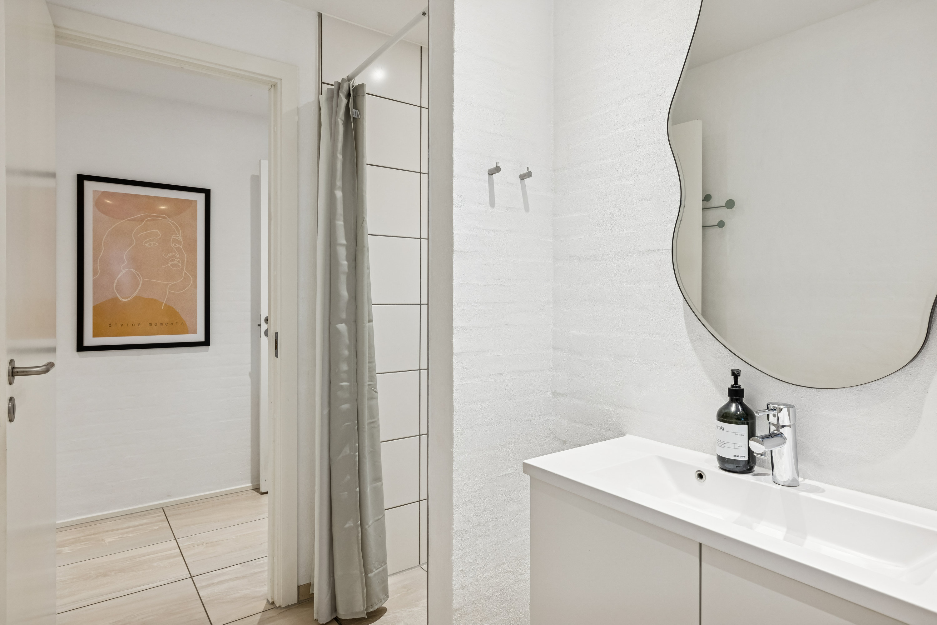 Fremhævet badeværelse billede i fuldskærmstilstand. Billede af Ladegårdsparken 96, 8410 Rønde