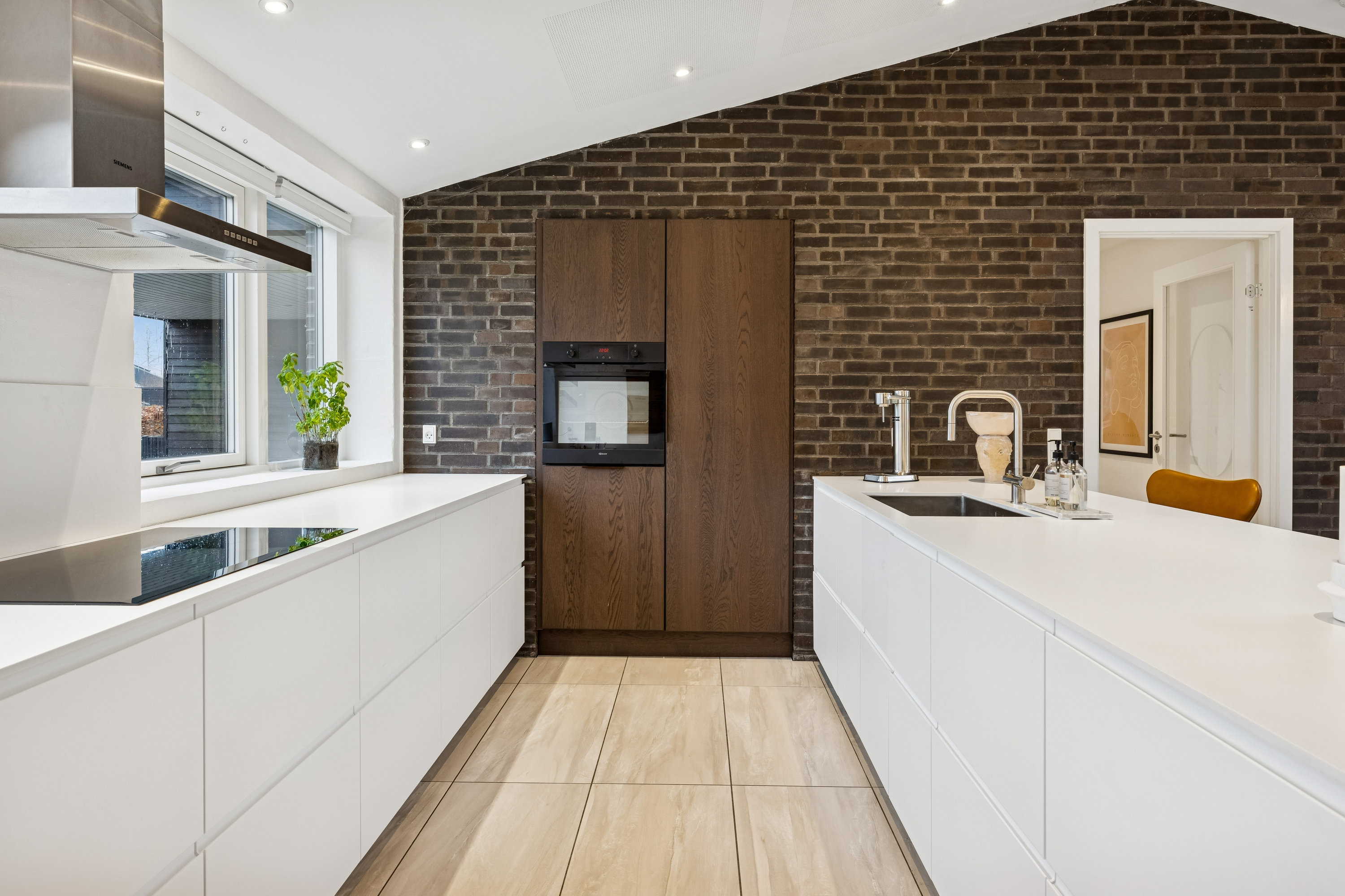 Fremhævet køkken billede i fuldskærmstilstand. Billede af Ladegårdsparken 96, 8410 Rønde