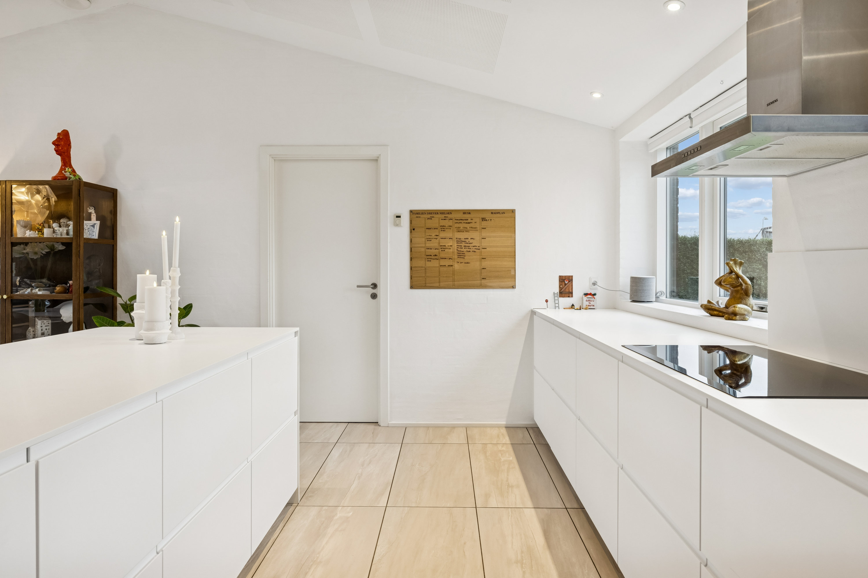 Fremhævet køkken billede i fuldskærmstilstand. Billede af Ladegårdsparken 96, 8410 Rønde