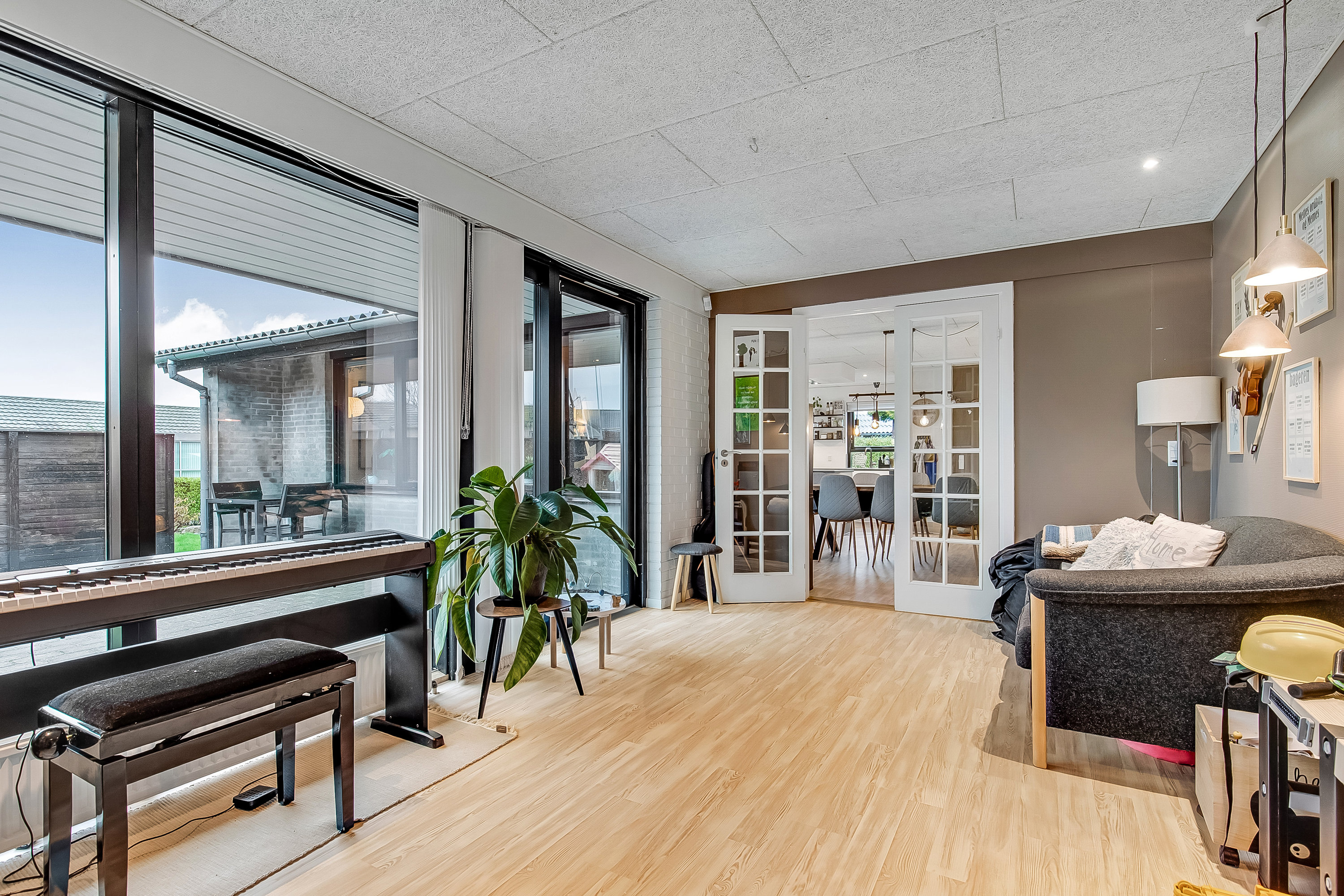 Fremhævet andet billede i fuldskærmstilstand. Billede af Skolevej 25, Ølholm, 7160 Tørring