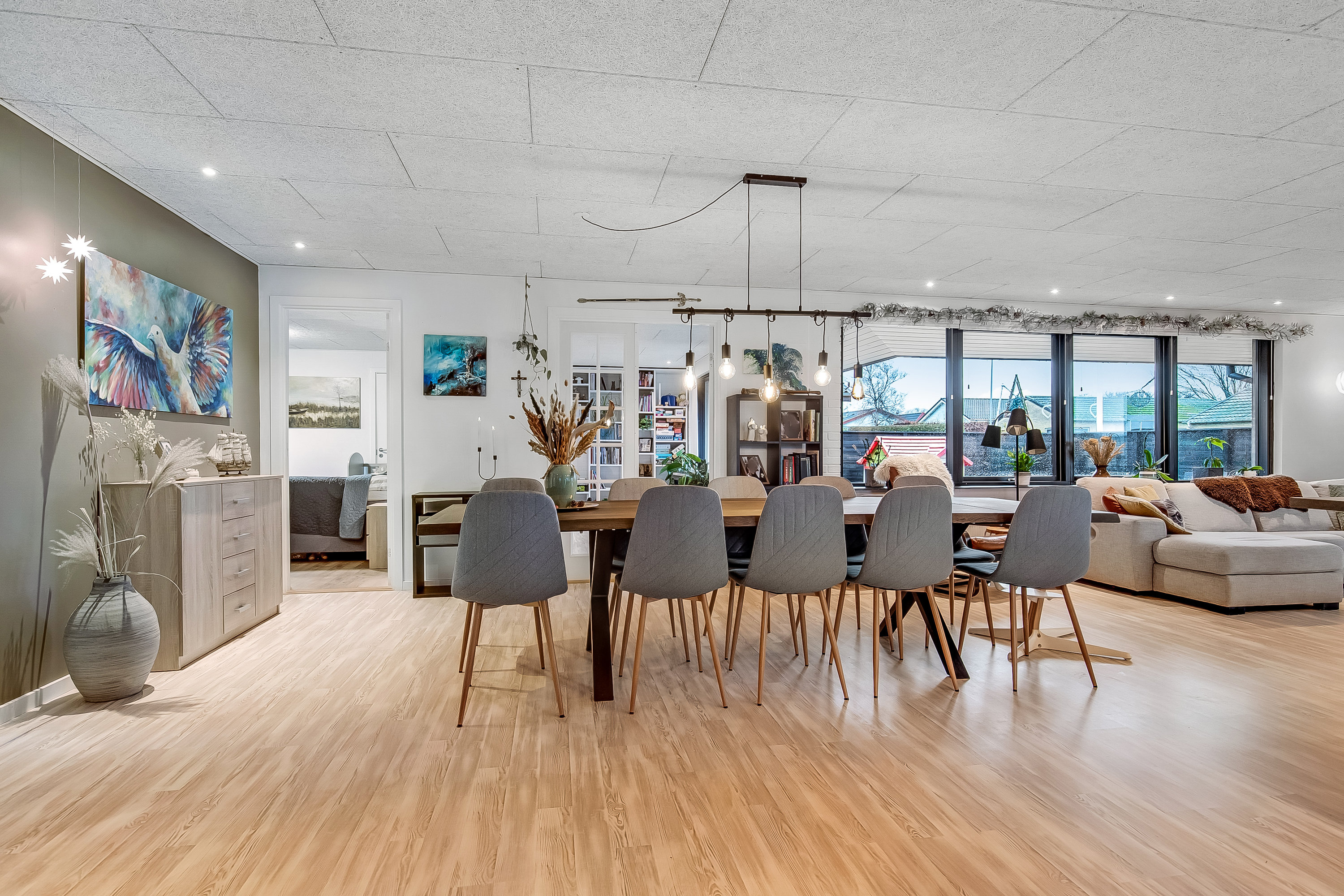 Fremhævet alrum billede i fuldskærmstilstand. Billede af Skolevej 25, Ølholm, 7160 Tørring