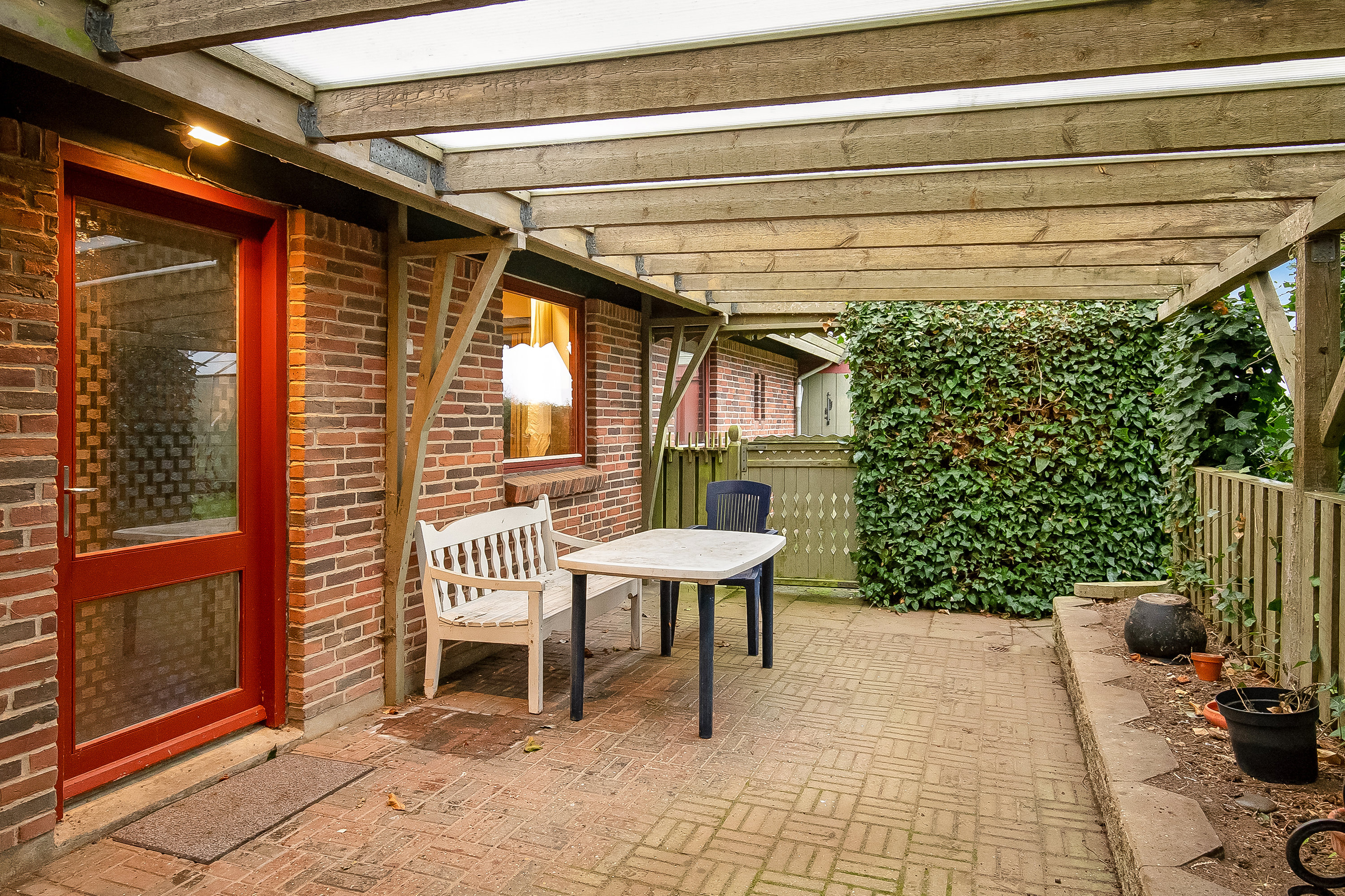 Fremhævet overdækket terrasse billede i fuldskærmstilstand. Billede af Lindbjerg Alle 57, 8766 Nørre Snede