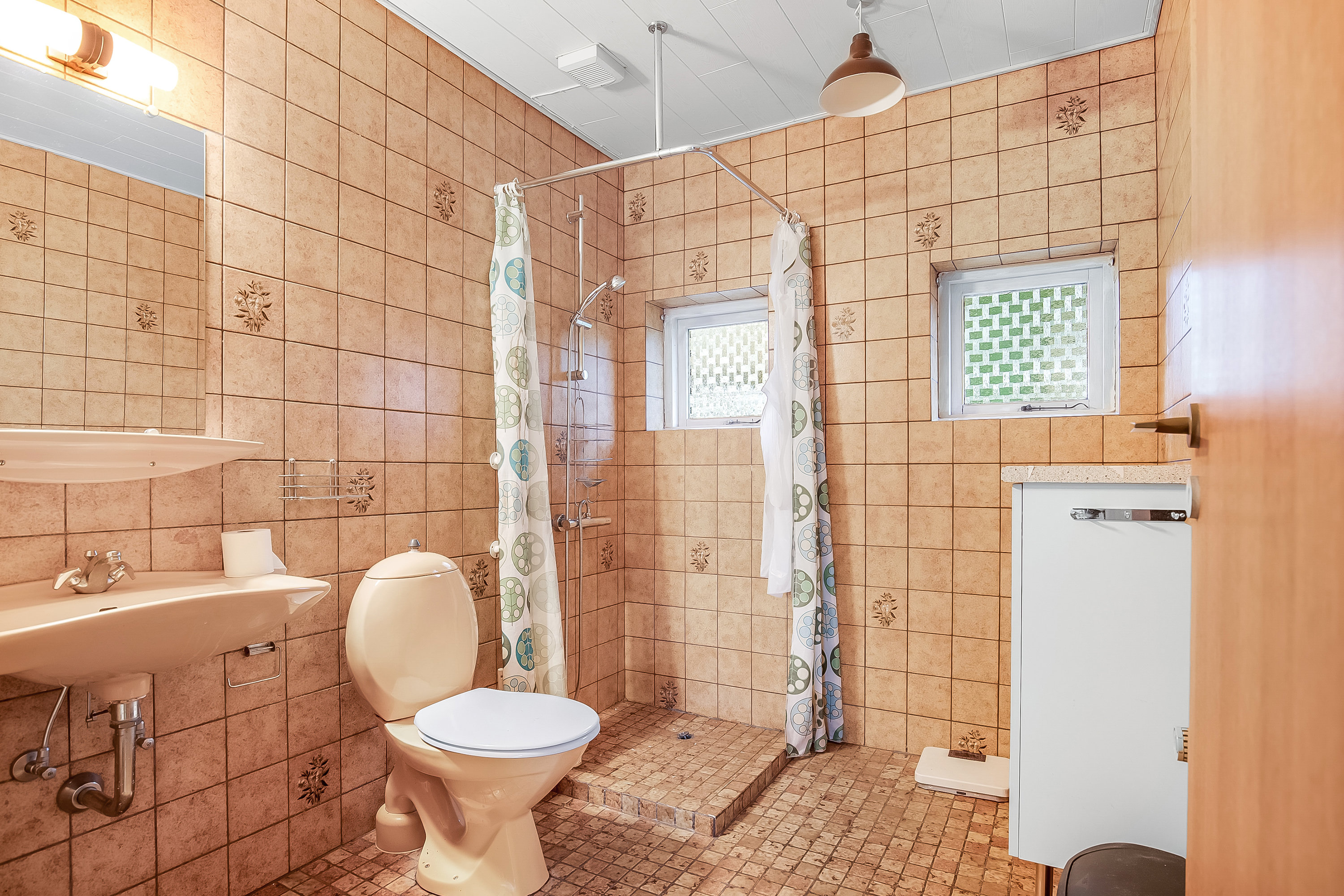 Fremhævet badeværelse billede i fuldskærmstilstand. Billede af Lindbjerg Alle 57, 8766 Nørre Snede