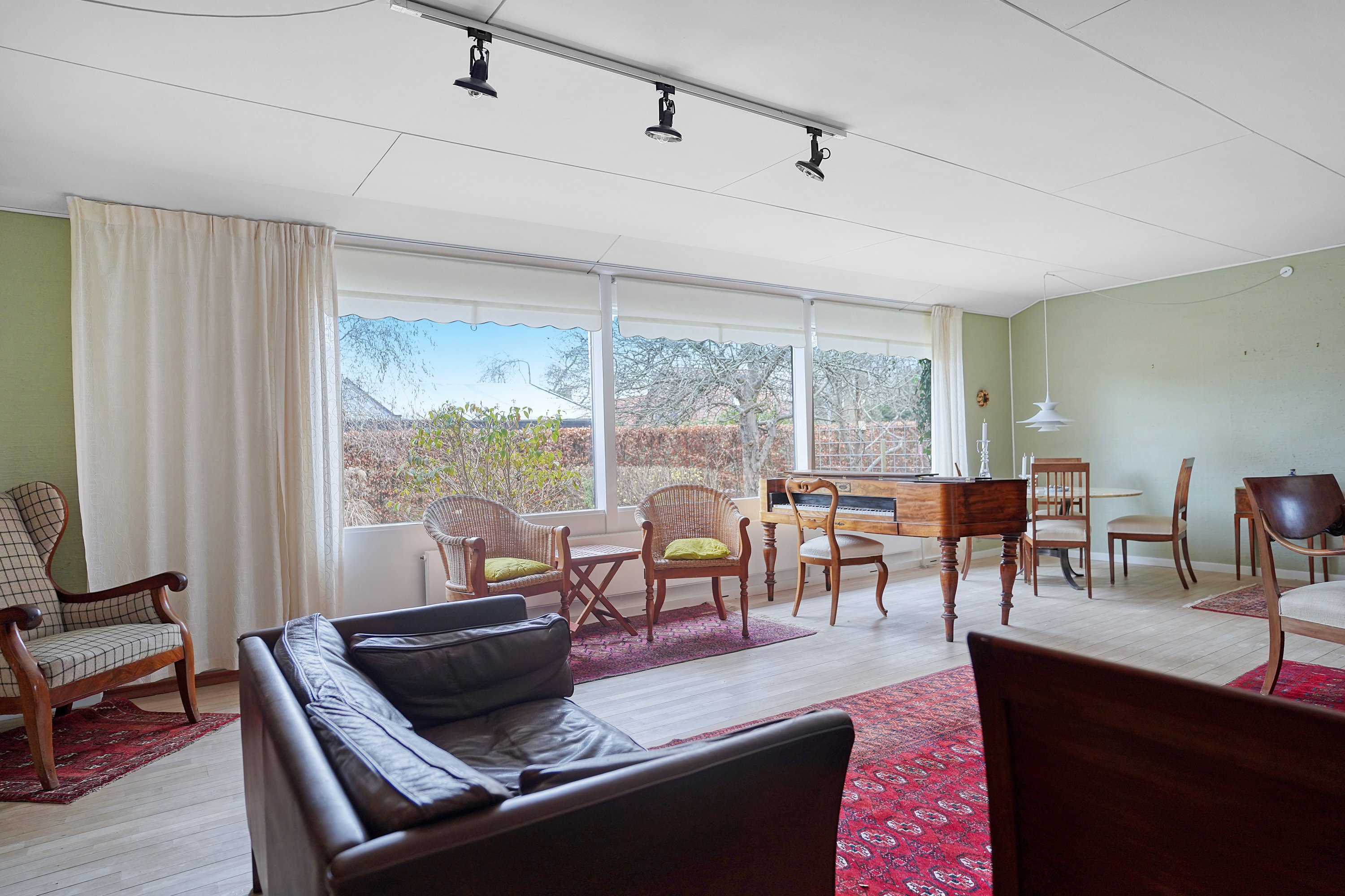 Fremhævet stue billede i fuldskærmstilstand. Billede af Stormly 17, Hareskov, 3500 Værløse