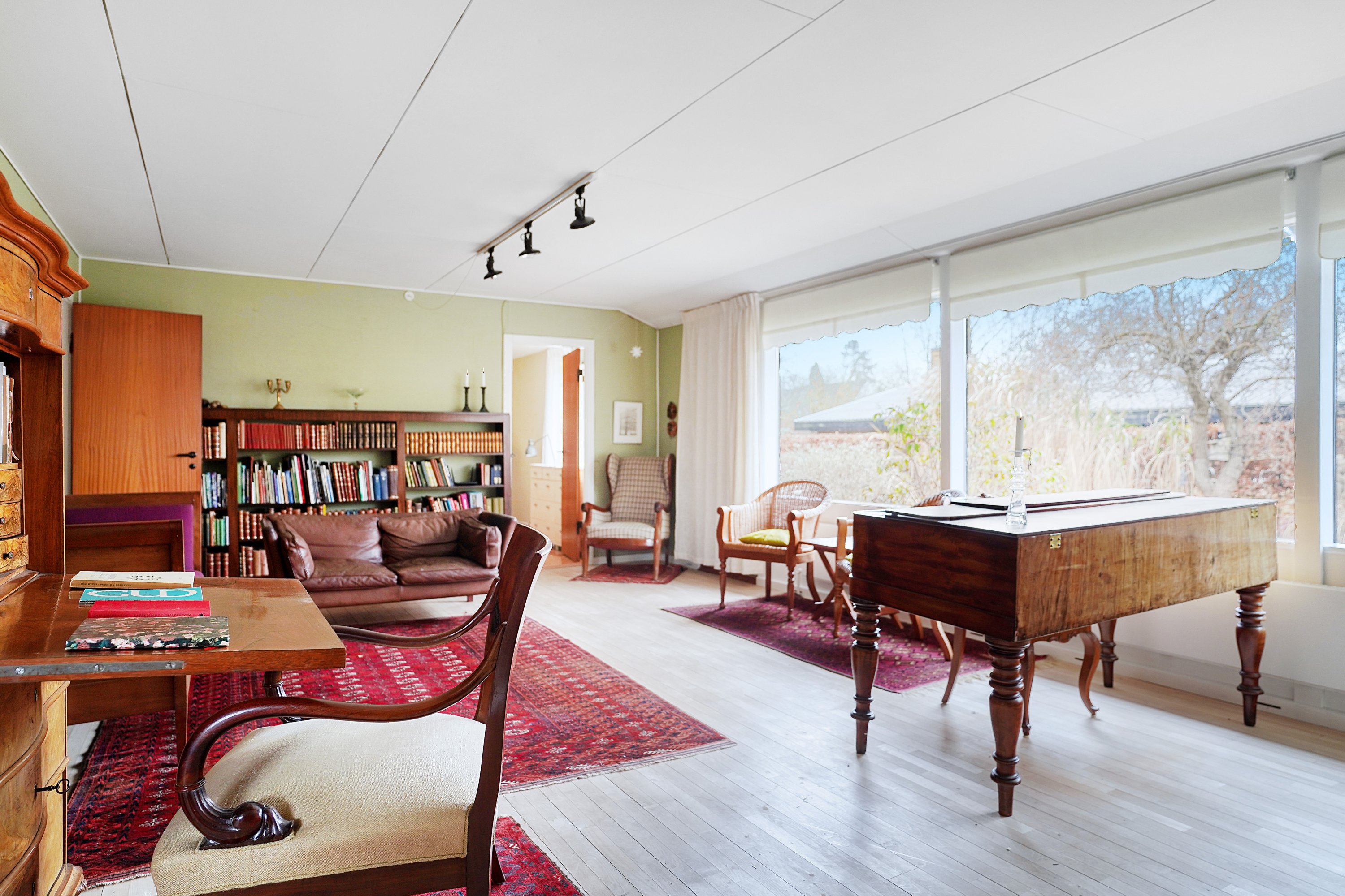 Fremhævet stue billede i fuldskærmstilstand. Billede af Stormly 17, Hareskov, 3500 Værløse